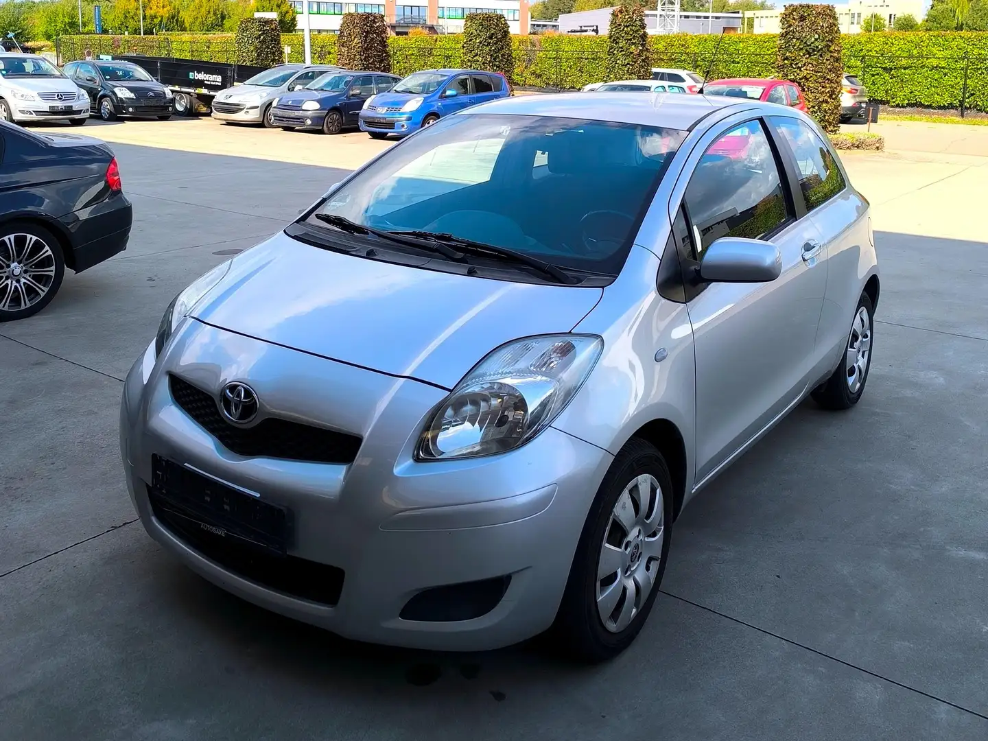 Toyota Yaris 1.0i VVT-i Kool Zilver - 1
