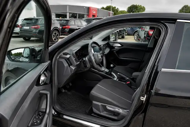 Audi A1 view 12