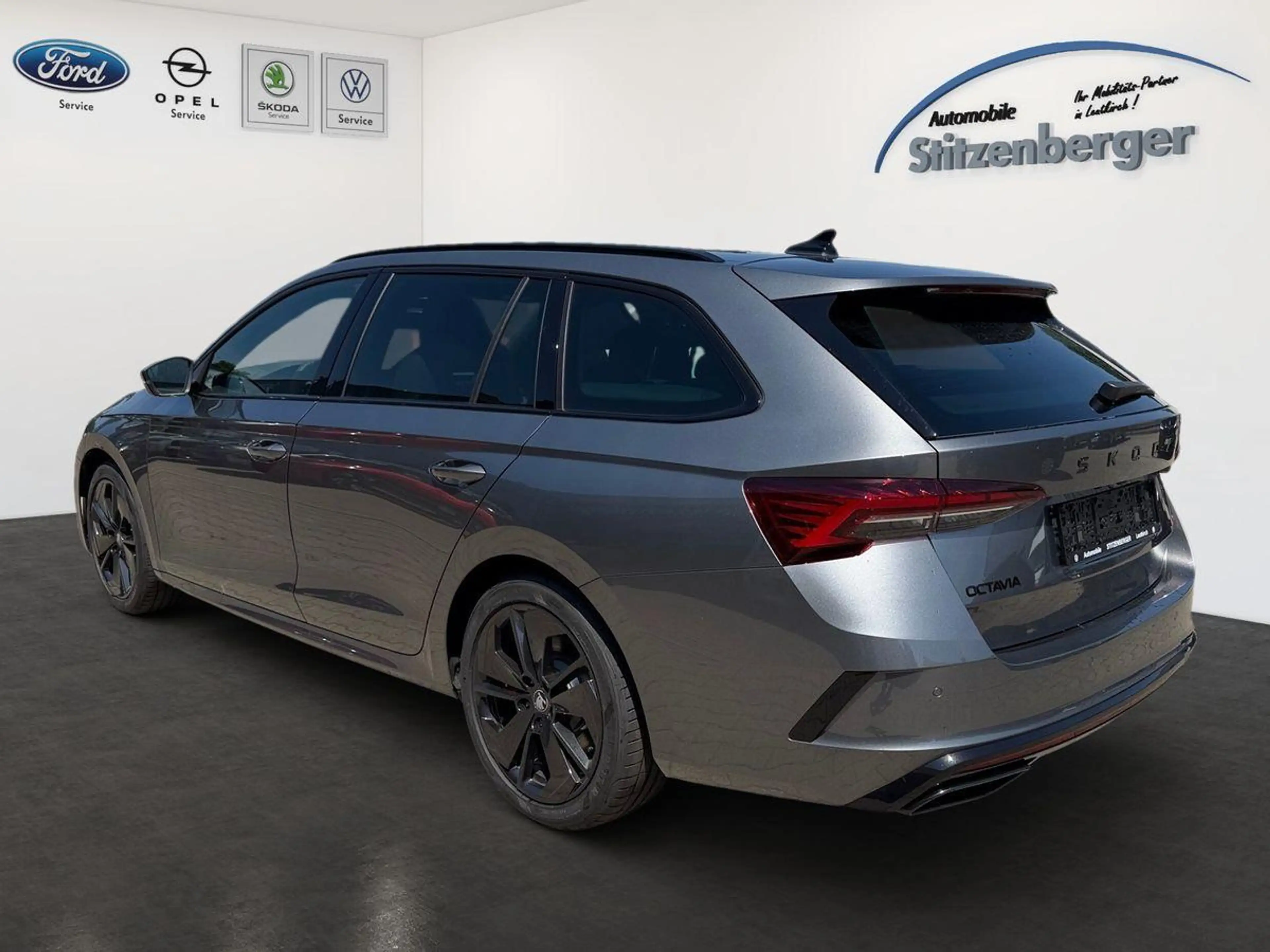 Skoda Octavia Combi RS 2.0 TSI DSG PANO*AHK*ACC*RFK* — photo 5