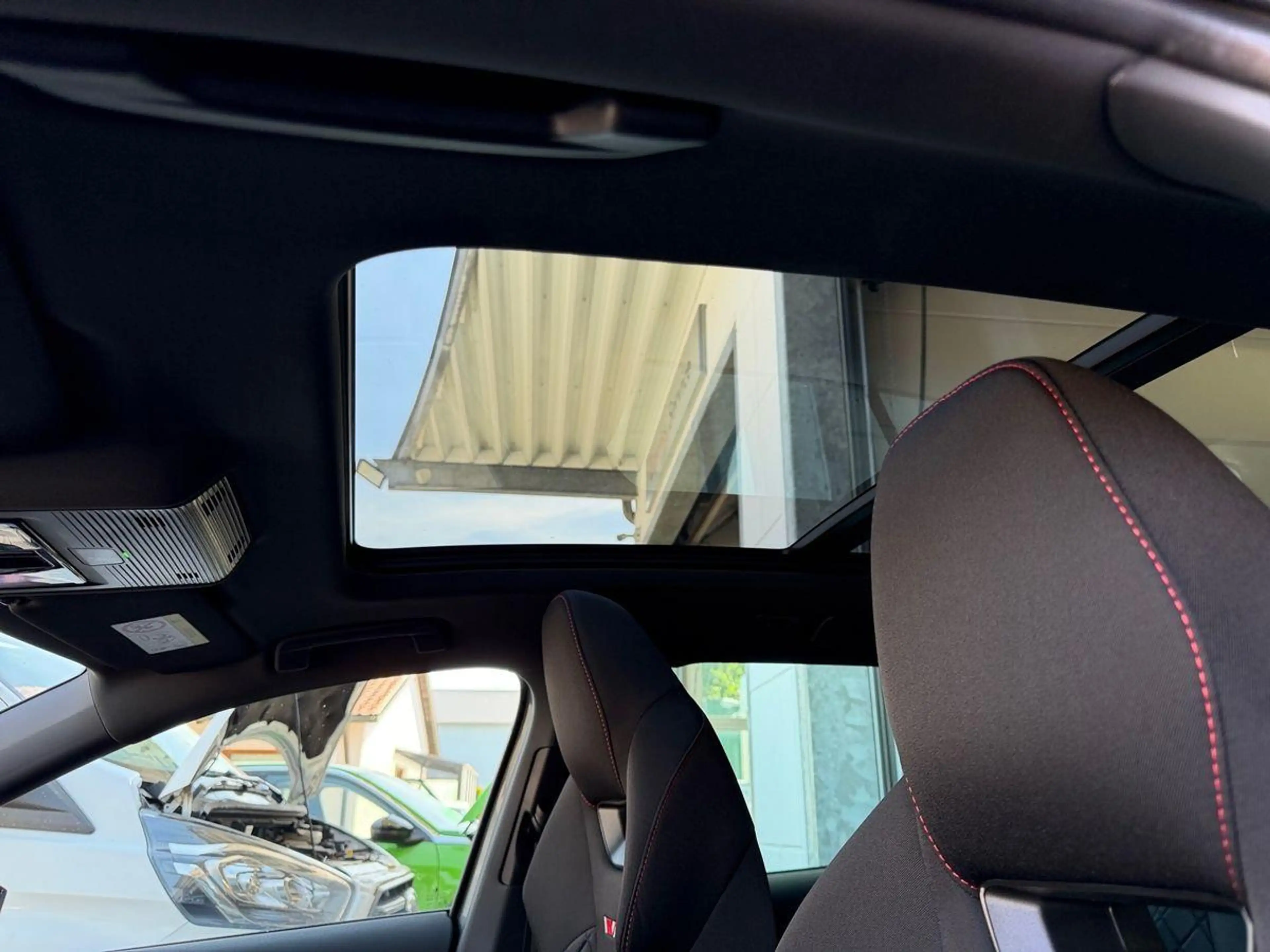 Skoda Octavia Combi RS 2.0 TSI DSG PANO*AHK*ACC*RFK* — photo 13