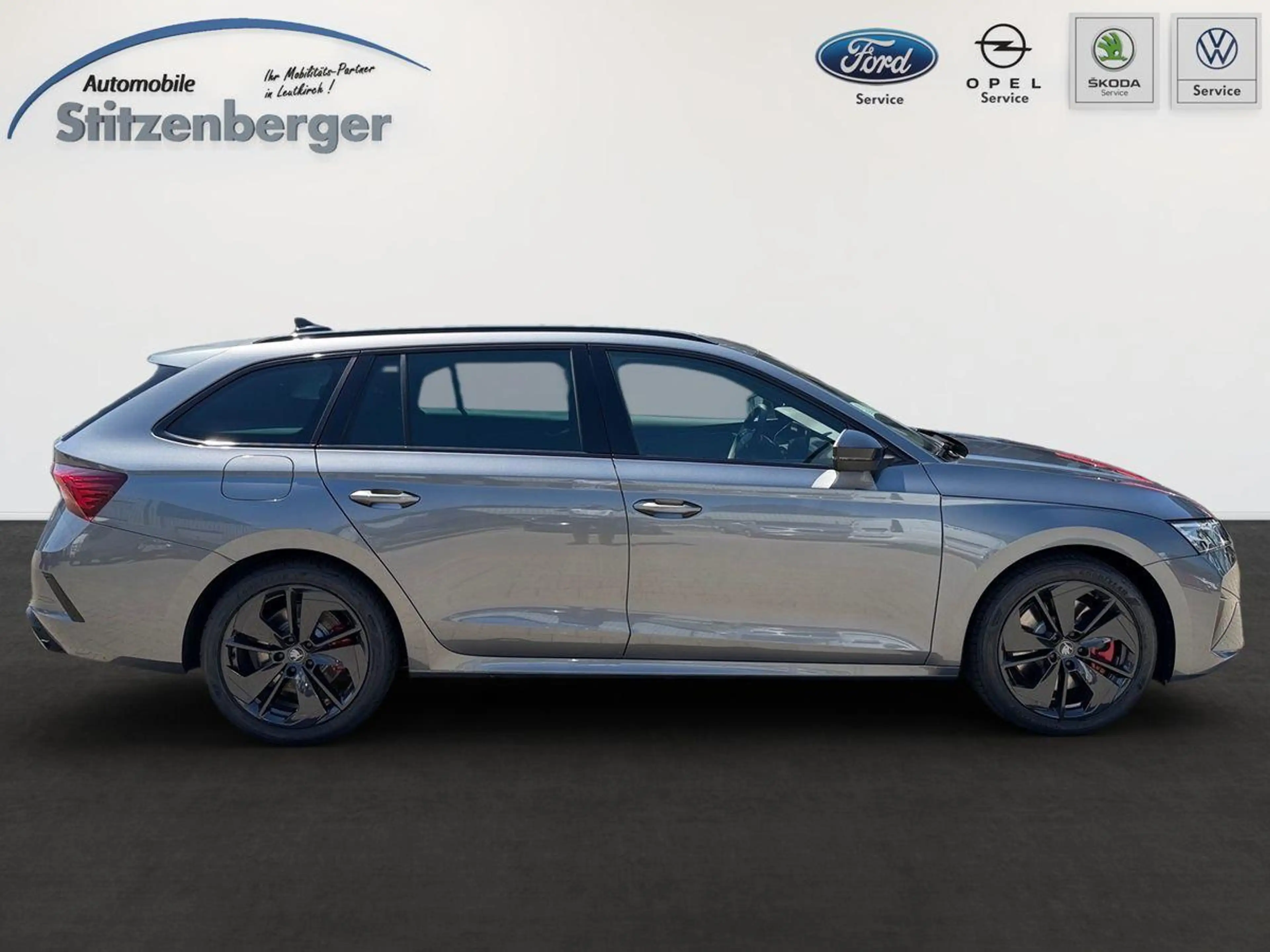 Skoda Octavia Combi RS 2.0 TSI DSG PANO*AHK*ACC*RFK* — photo 3