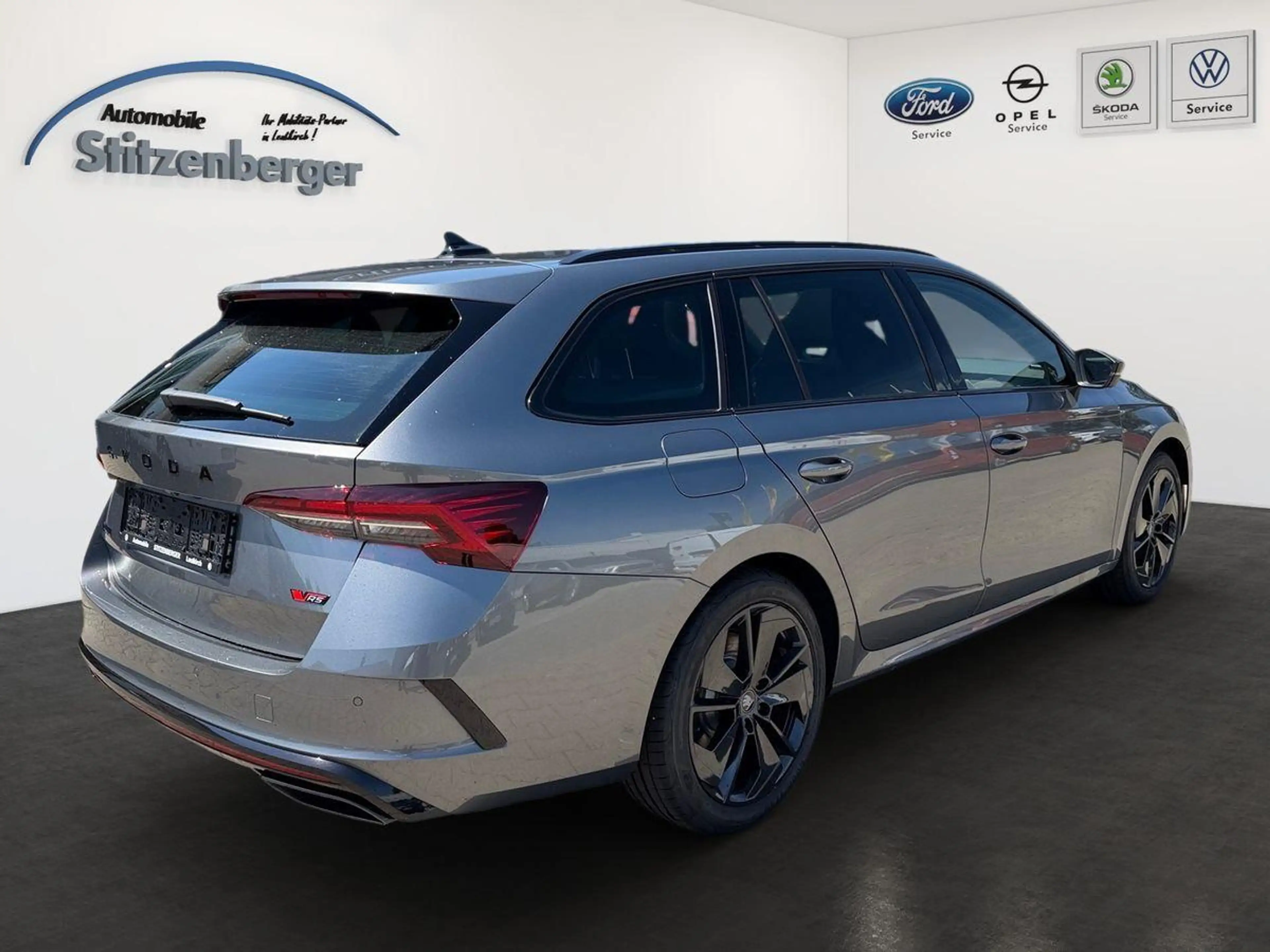 Skoda Octavia Combi RS 2.0 TSI DSG PANO*AHK*ACC*RFK* — photo 4