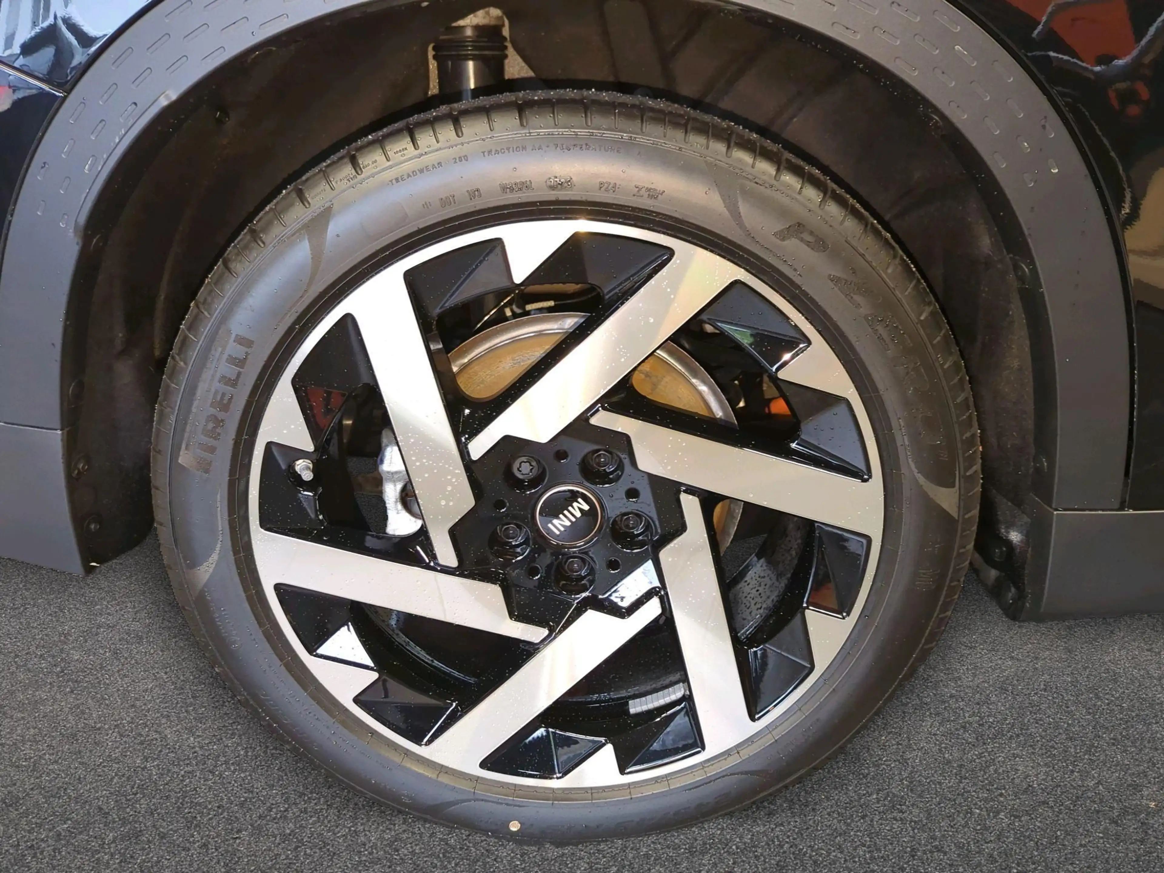 MINI Countryman E Favoured Trim — photo 11