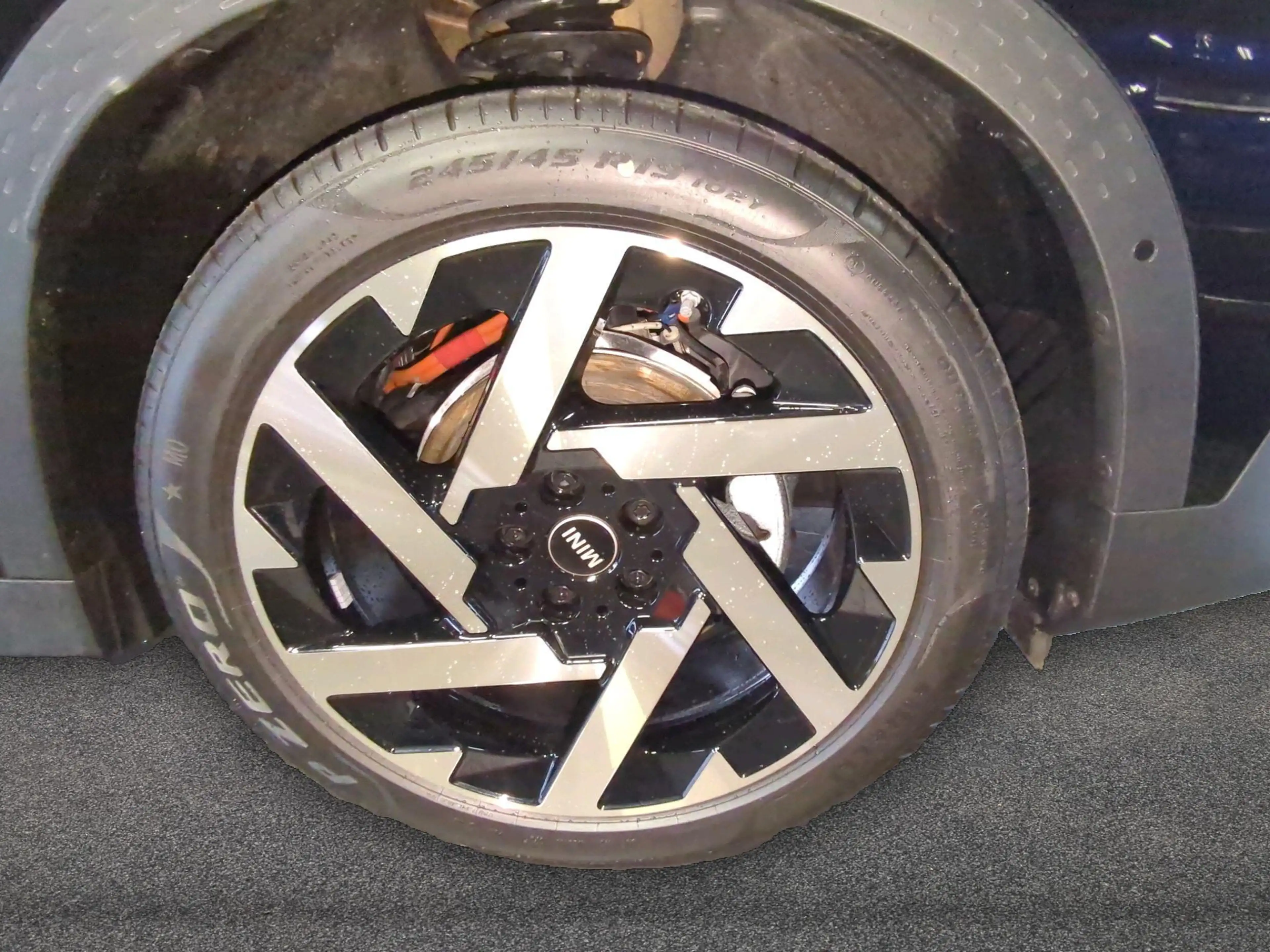 MINI Countryman E Favoured Trim — photo 9