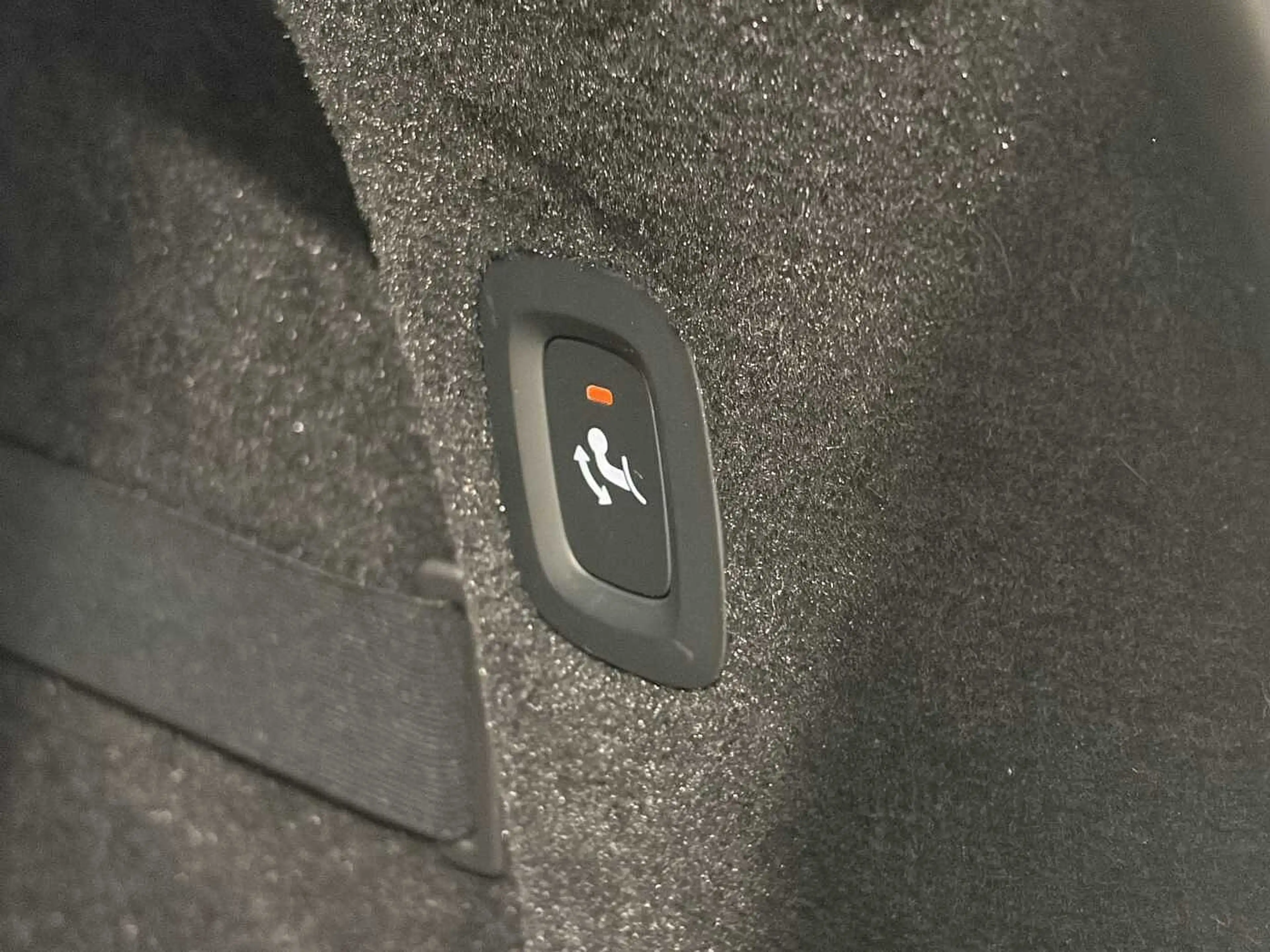 Volvo V90 T6 Recharge Plus Bright + electr trekhaak — photo 15