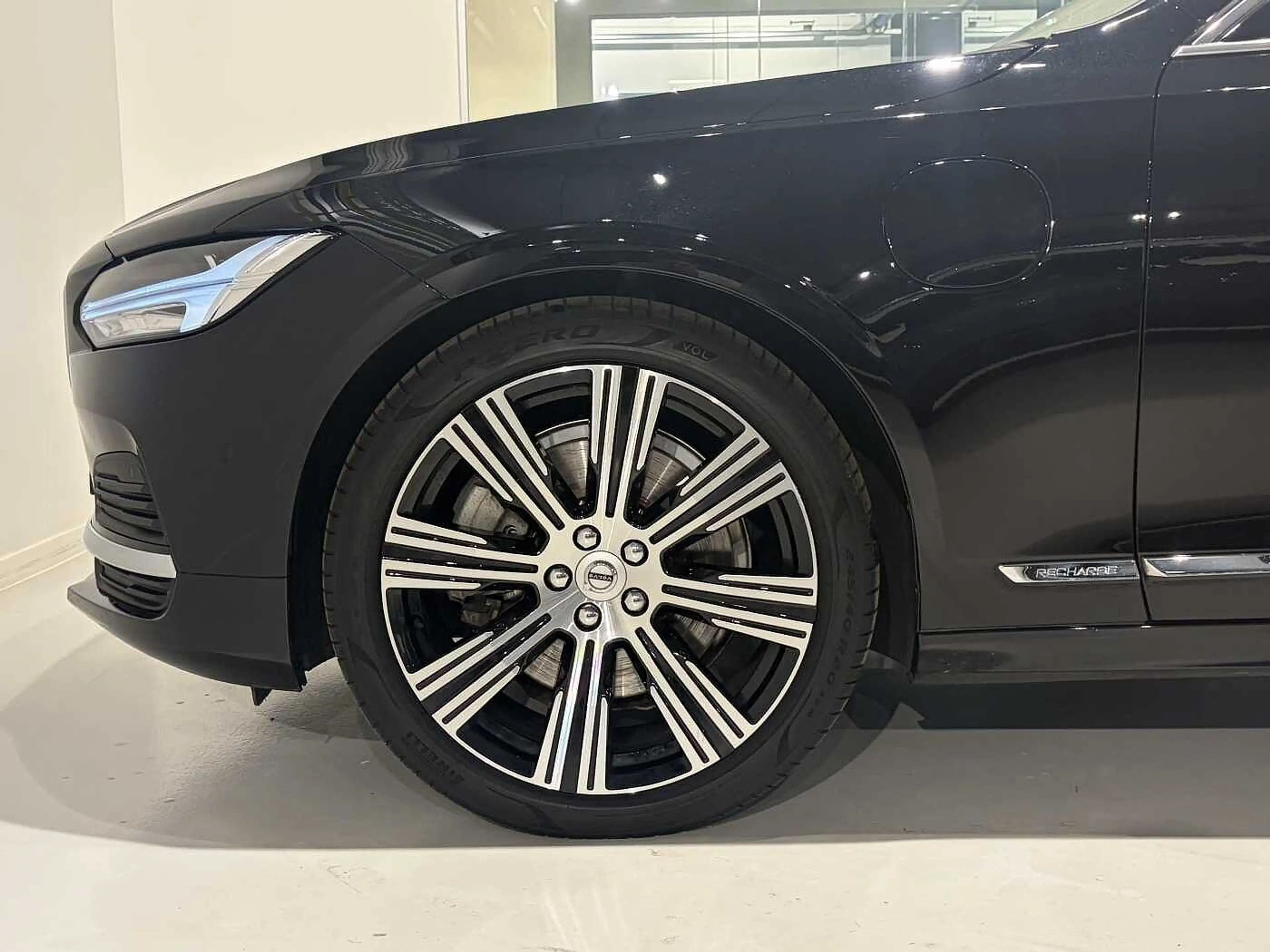 Volvo V90 T6 Recharge Plus Bright + electr trekhaak — photo 3