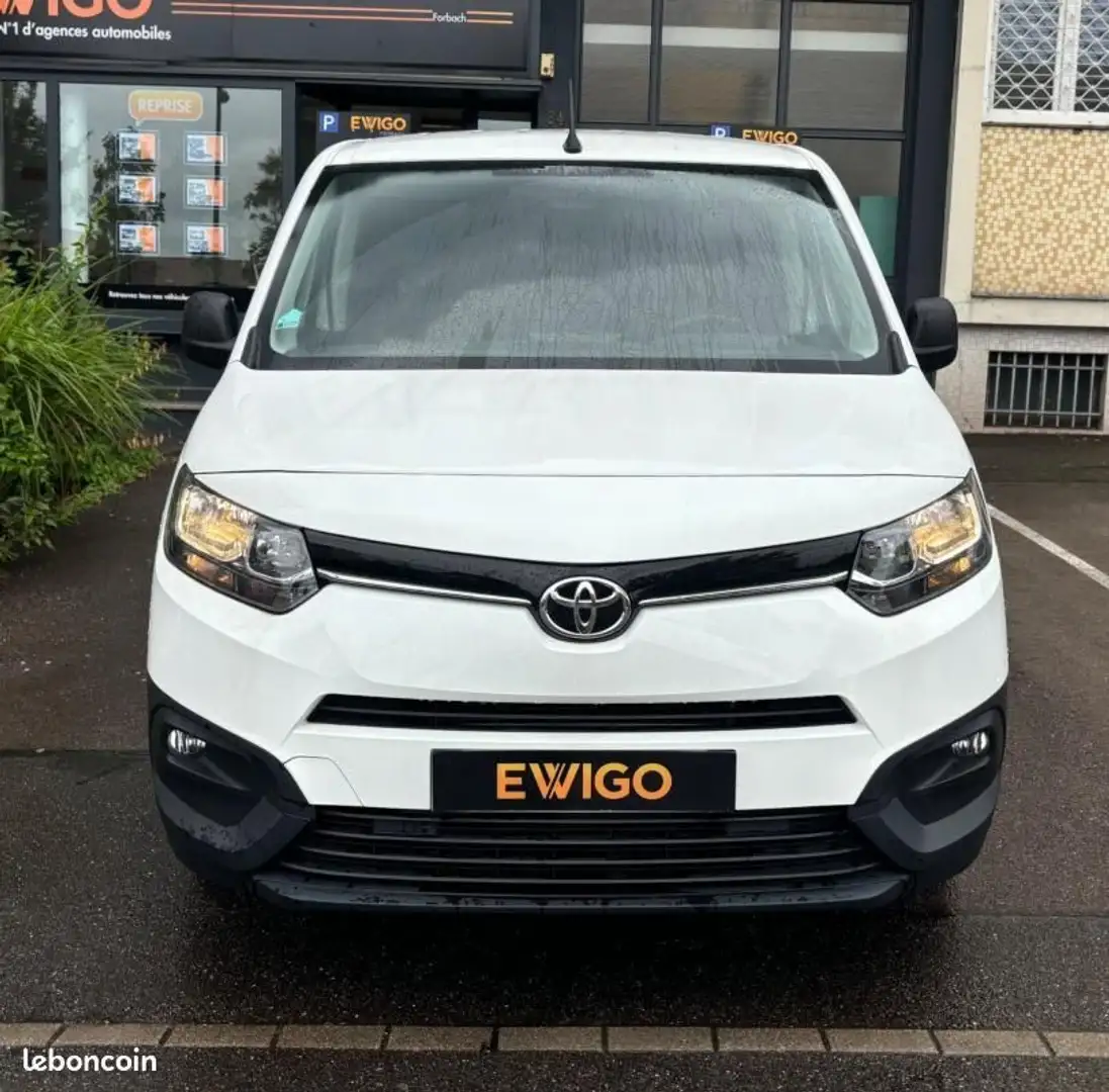 Toyota Proace CITY Verso PRO ACE FOURGON 1.5 D 75ch MEDIUM L1 1è Blanco - 2