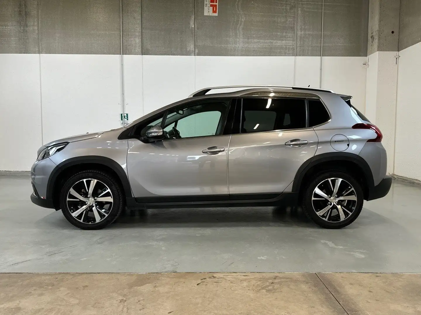 Peugeot 2008 BlueHDi 100cv Allure Grigio - 2