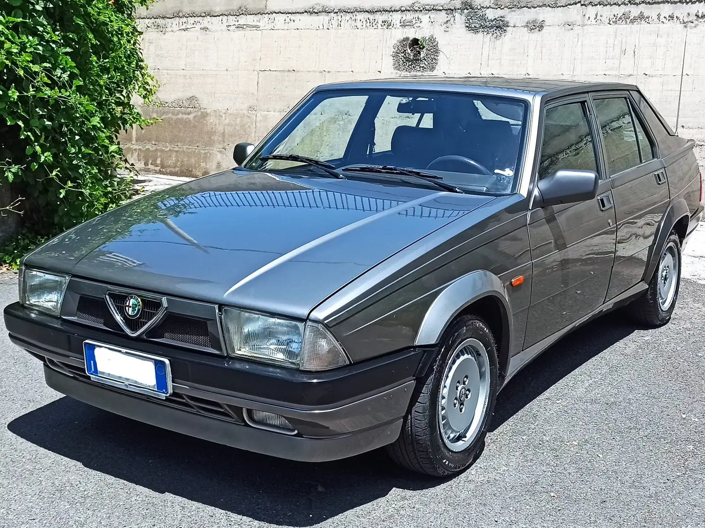 Alfa Romeo 75 75 2.0i ts - 2