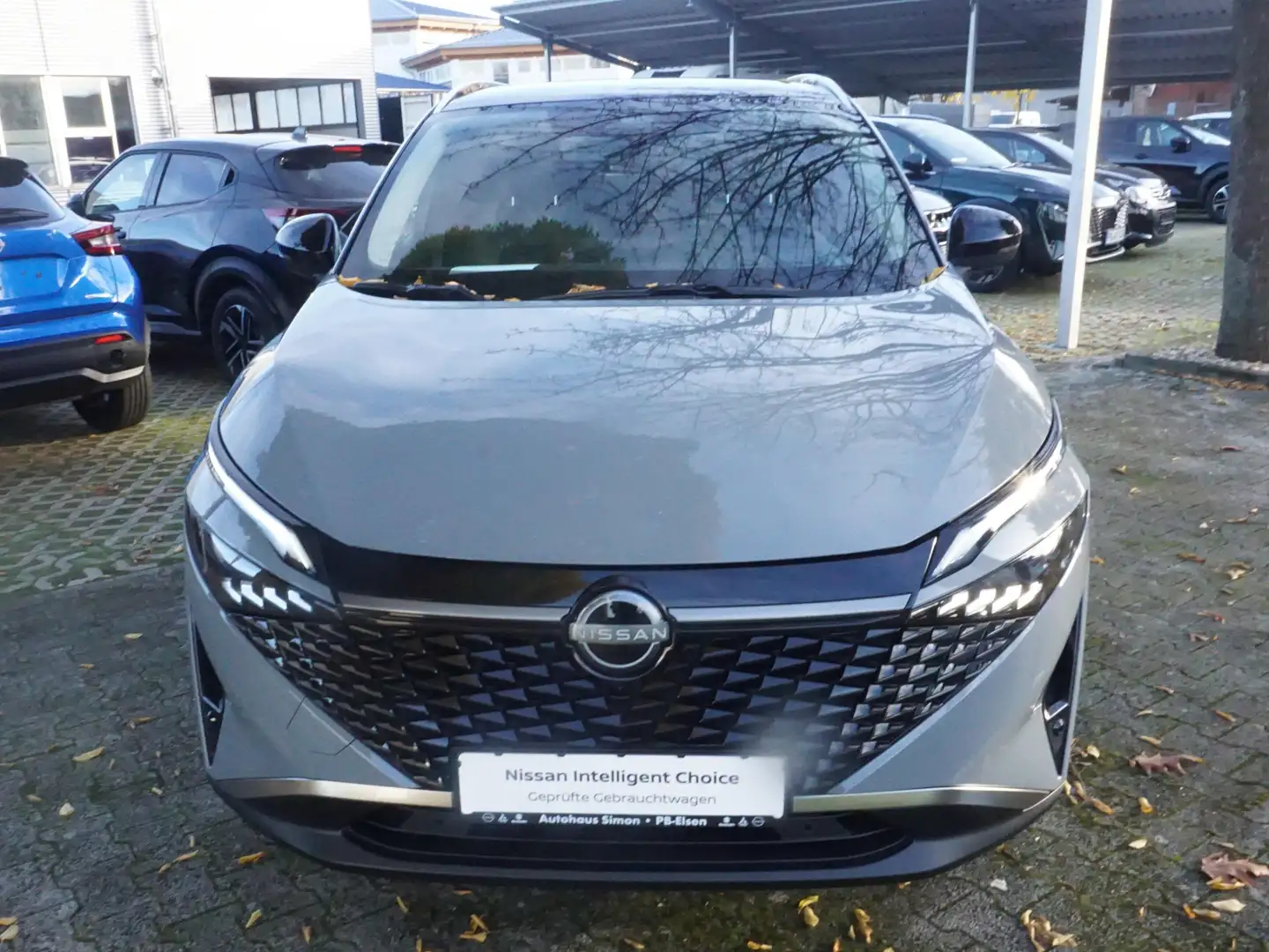 Nissan Qashqai Qashqai 1.3 DIG-T Xtronic N-Connecta*WP*KP*2 FARB: Grau - 2
