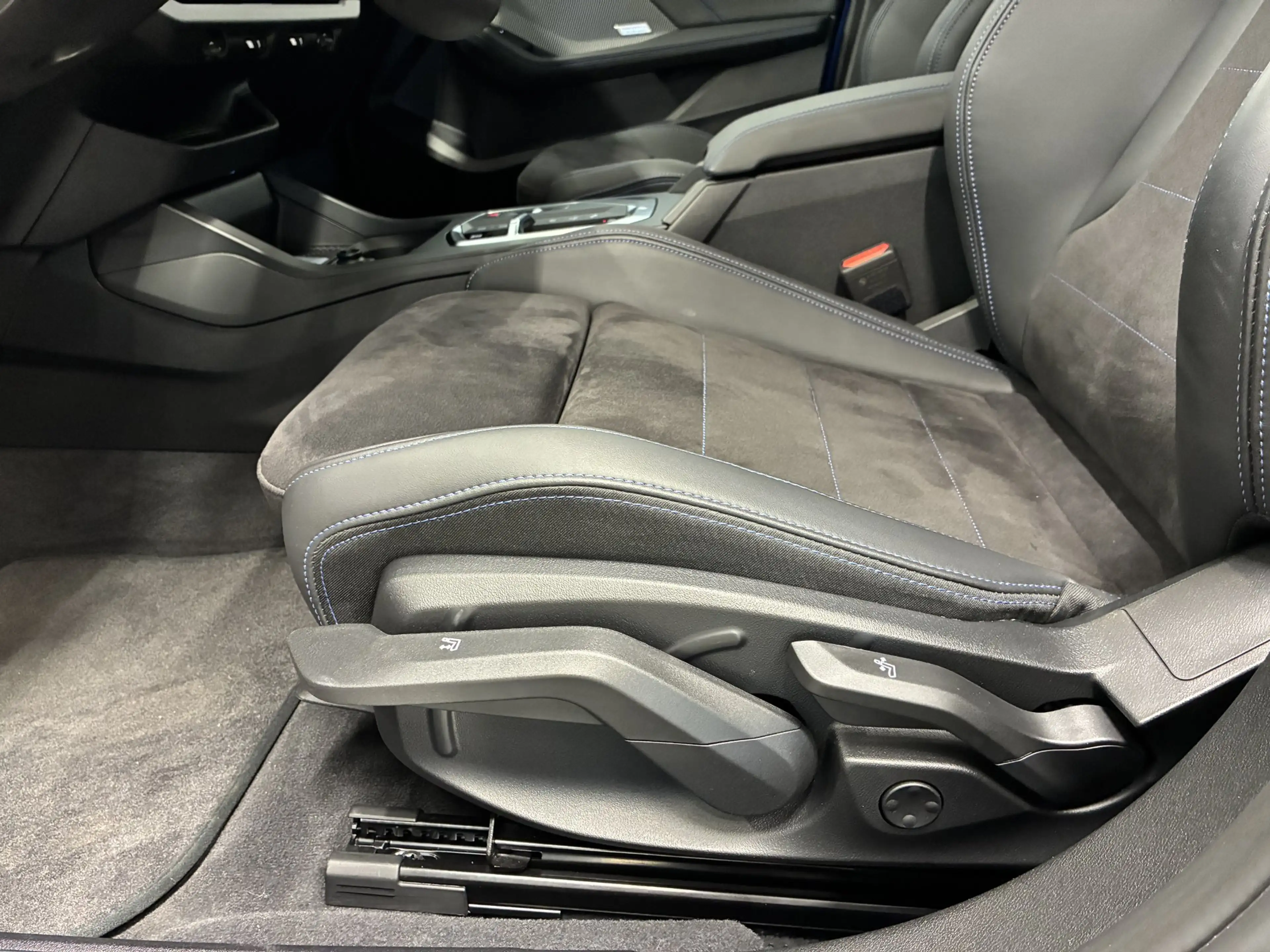 BMW 135 M135i xDrive — photo 2