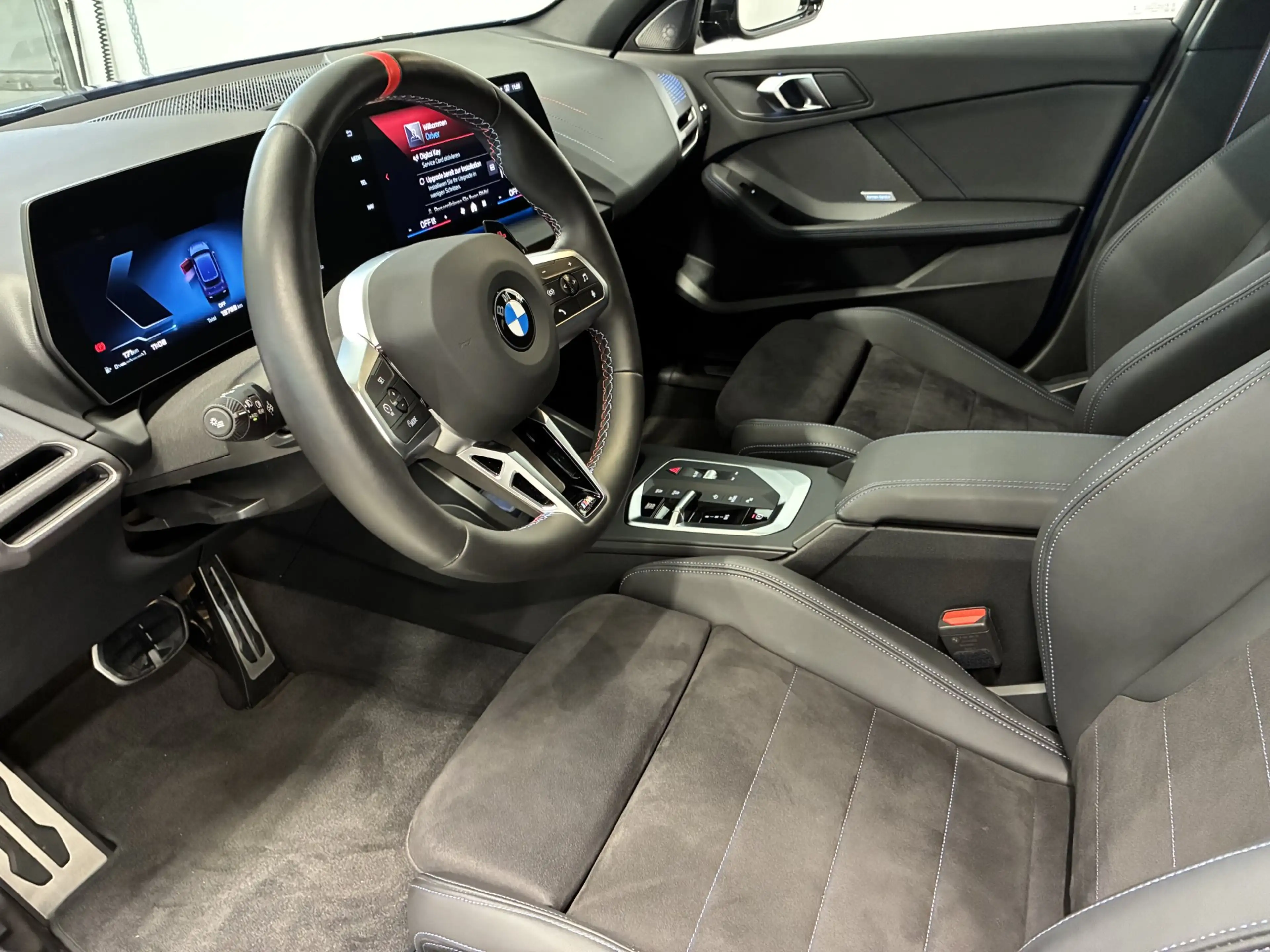 BMW 135 M135i xDrive — photo 10