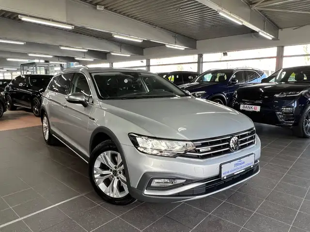 Volkswagen Passat Alltrack 2.0 TDI 4M AHK+XDS+DCC+SH+3Z+KAM