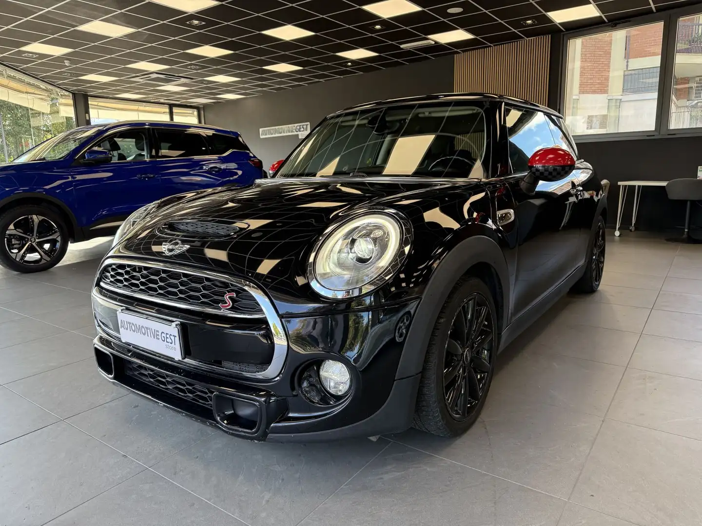 MINI John Cooper Works Mini Cooper S 2.0 John Cooper Works Zwart - 1