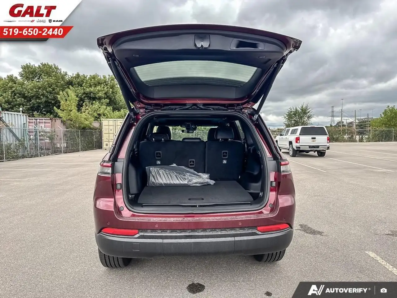 Jeep Grand Cherokee снимка Jeep Grand Cherokee