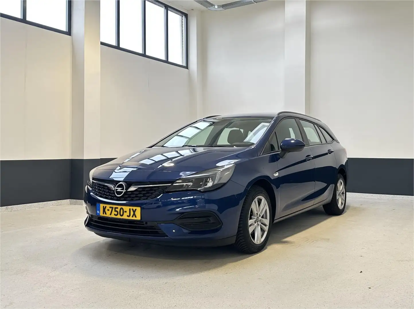 Opel Astra Sports Tourer 1.2 Edition | Navigatie | Apple Carp Bleu - 2