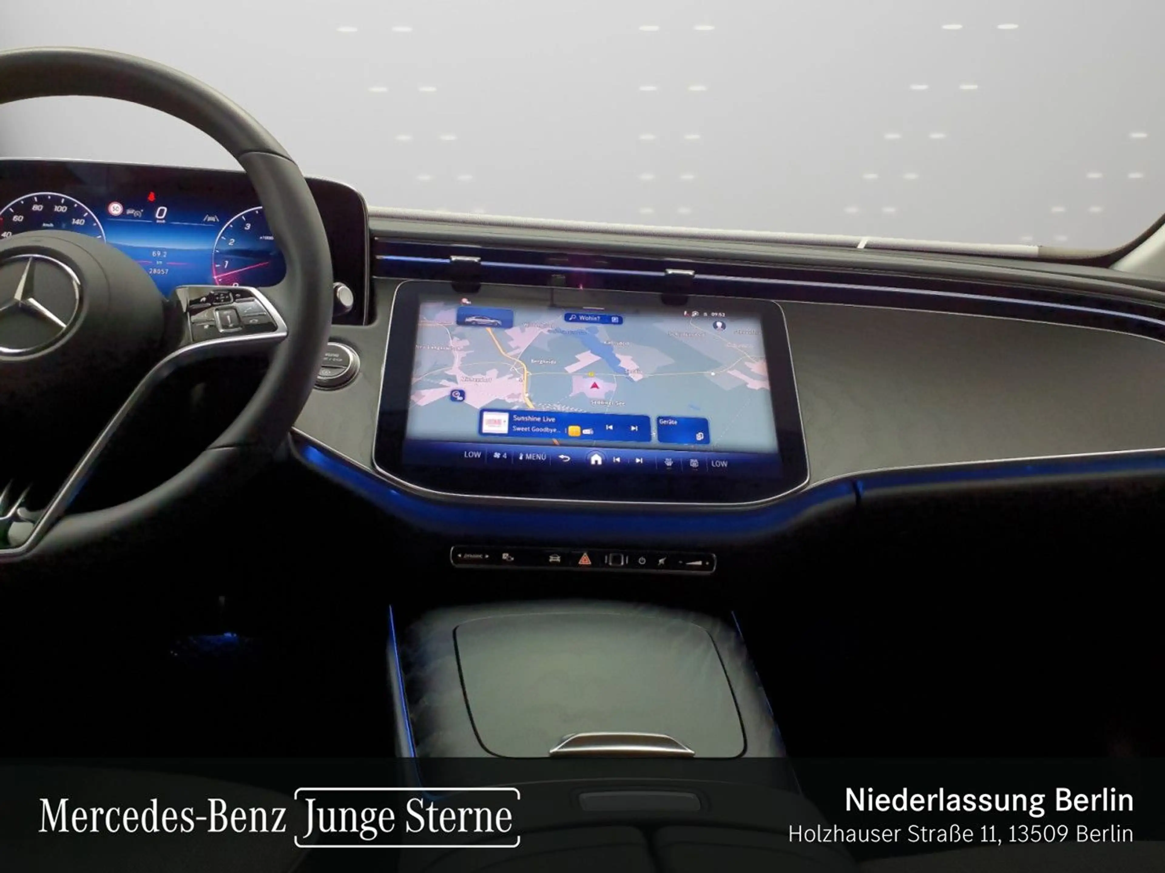 Mercedes-Benz E 200 Progressive Distr. LED Kamera Spurhalt-Ass — photo 14