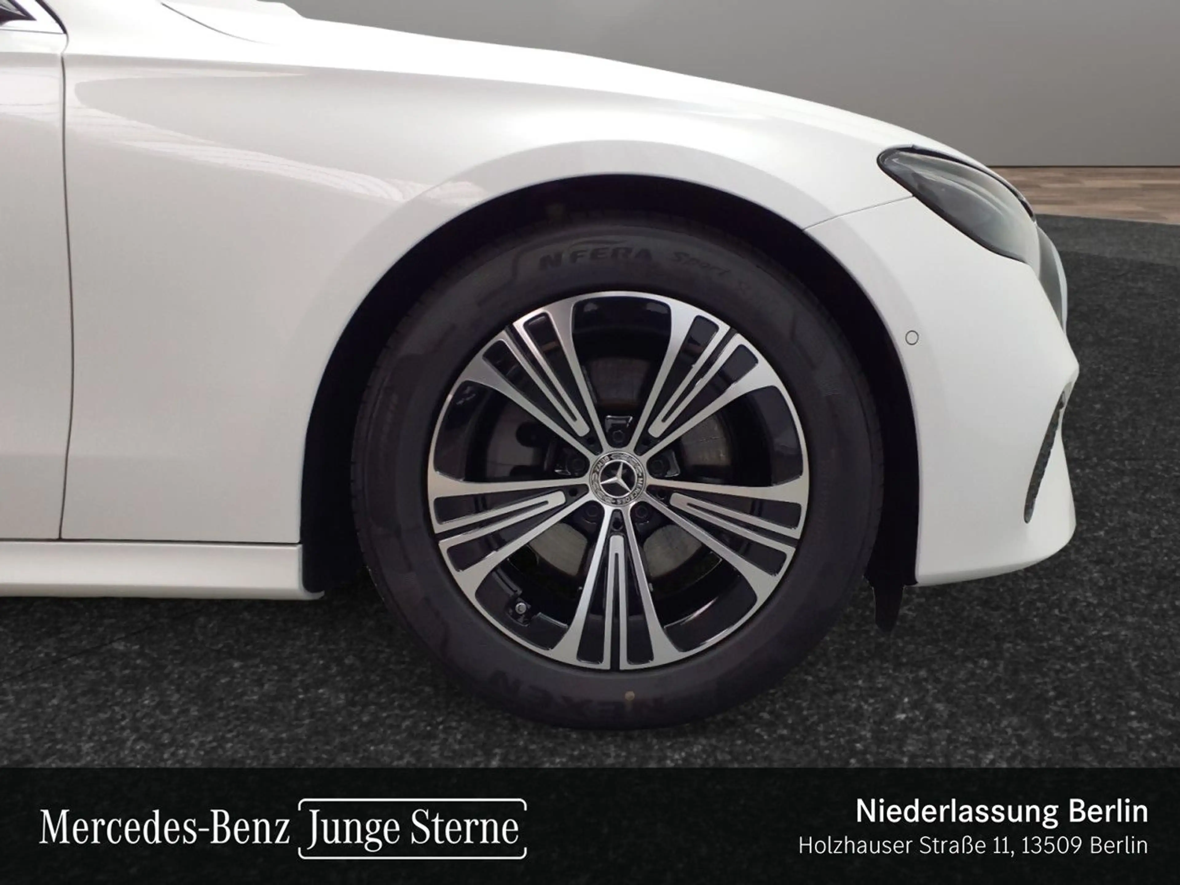 Mercedes-Benz E 200 Progressive Distr. LED Kamera Spurhalt-Ass — photo 5