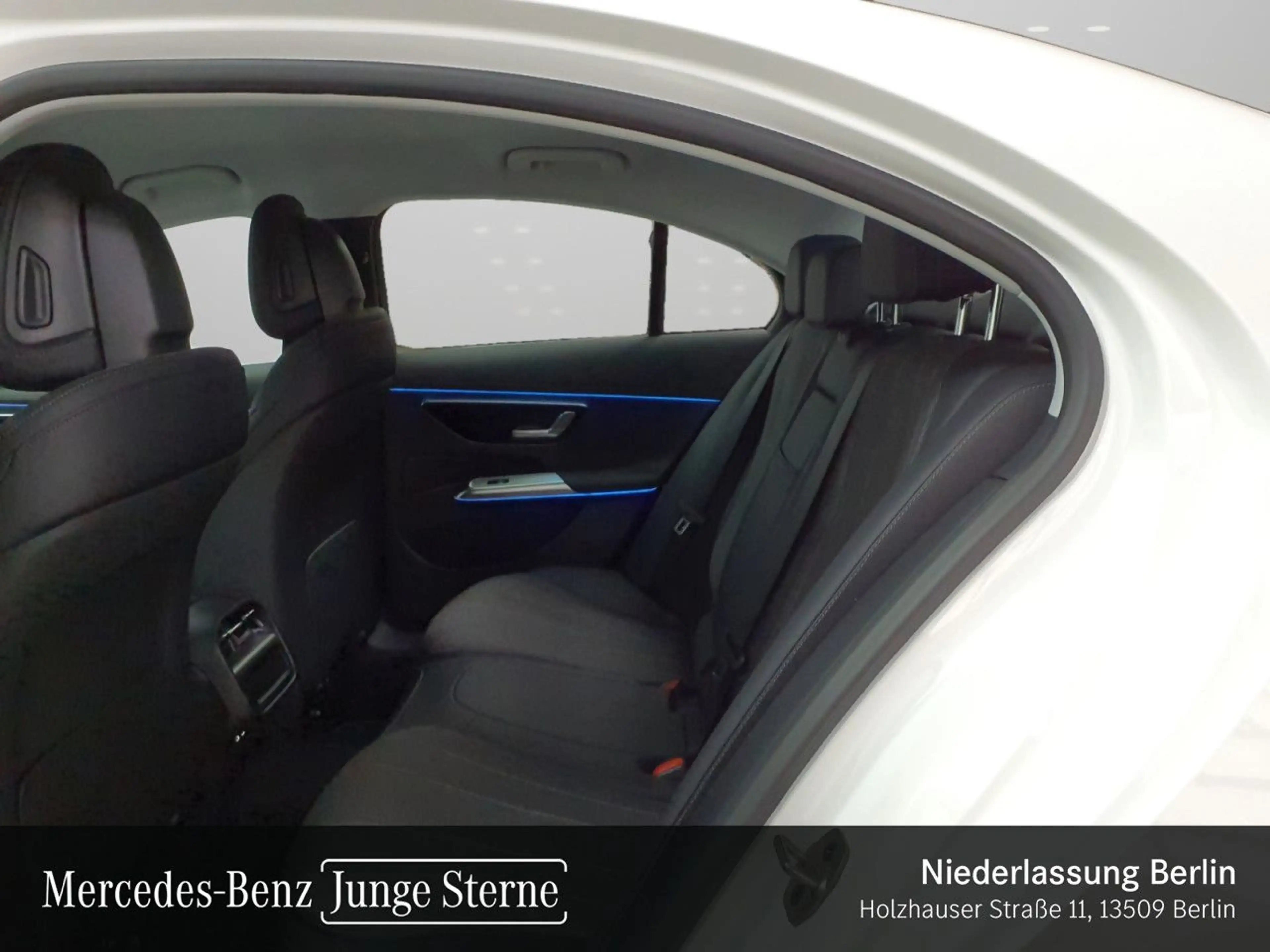 Mercedes-Benz E 200 Progressive Distr. LED Kamera Spurhalt-Ass — photo 11