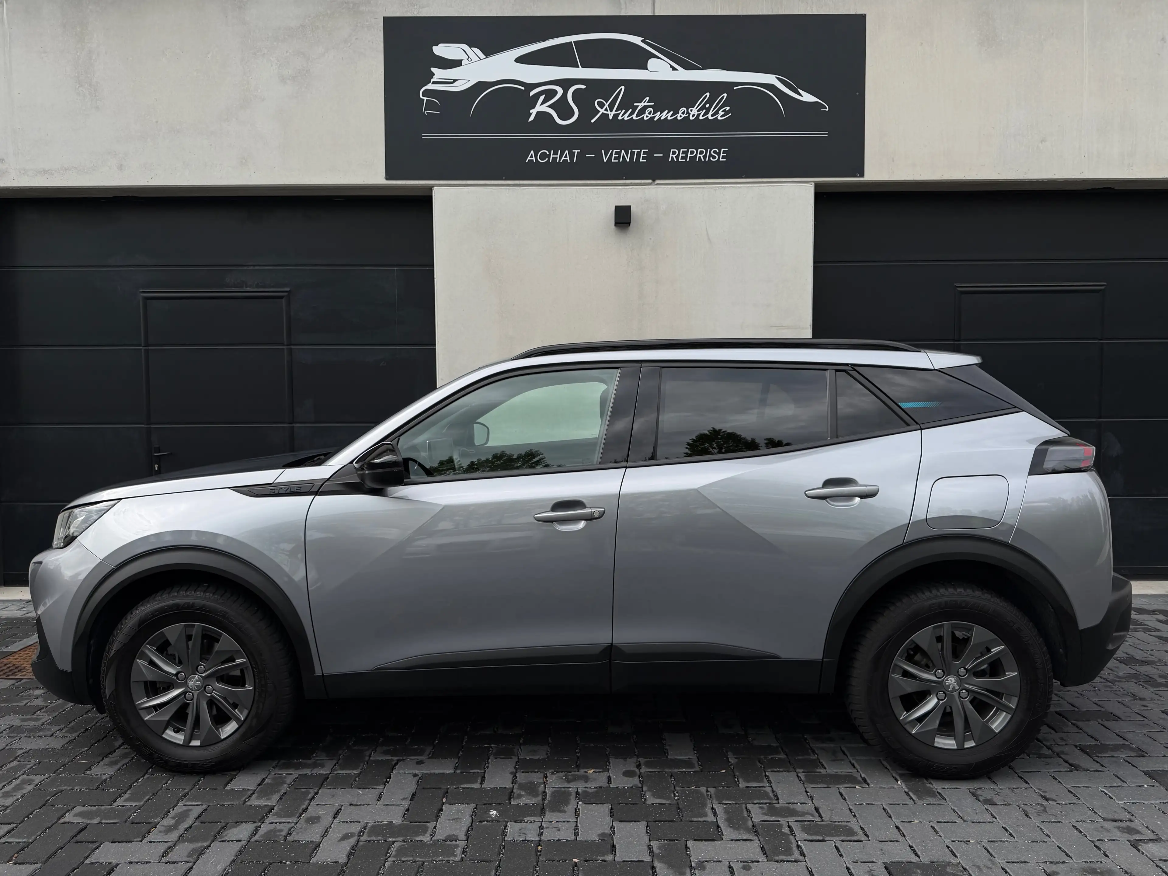Peugeot 2008 1.2T 130 cv BOÎTE AUTO/CAMERA/CLIM/GARANTIE/GPS/12MOIS — photo 3