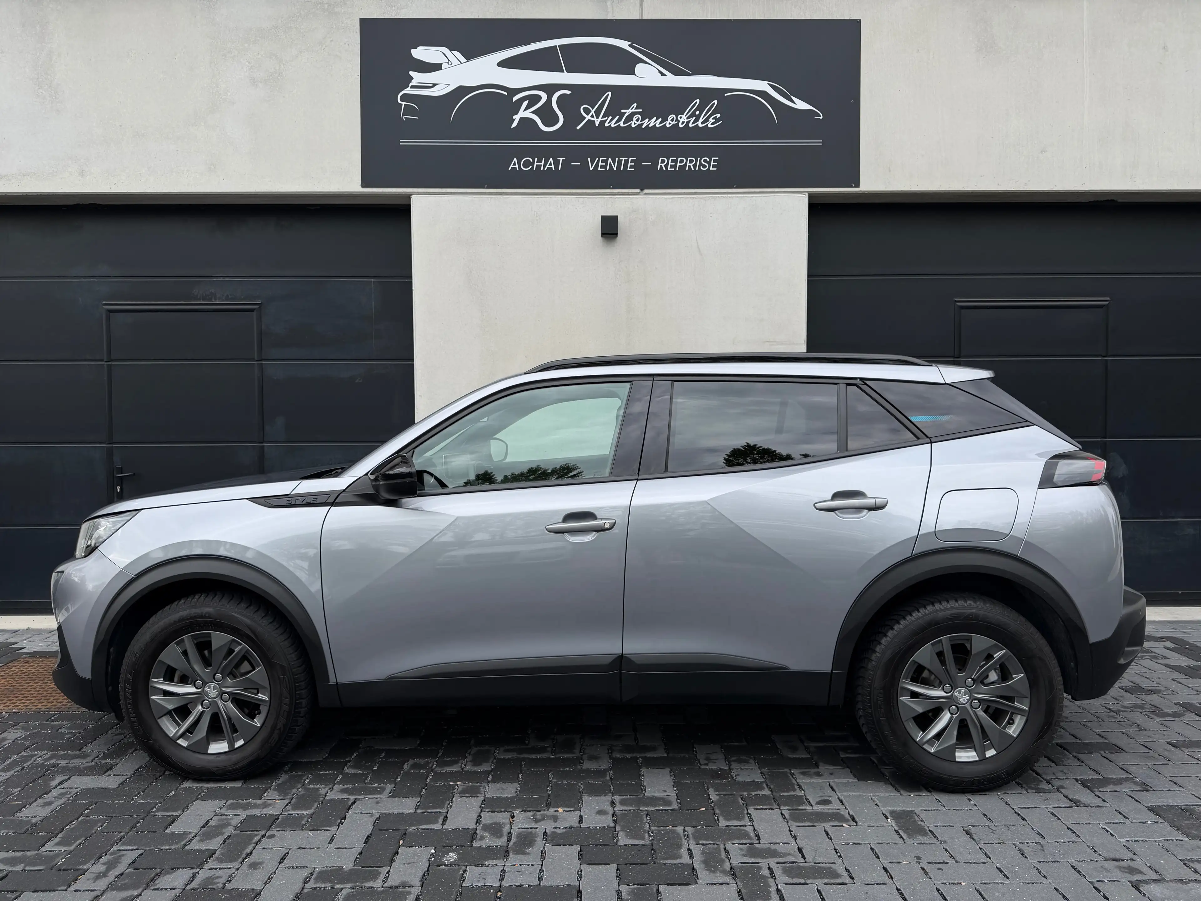 Peugeot 2008 1.2T 130 cv BOÎTE AUTO/CAMERA/CLIM/GARANTIE/GPS/12MOIS — photo 7