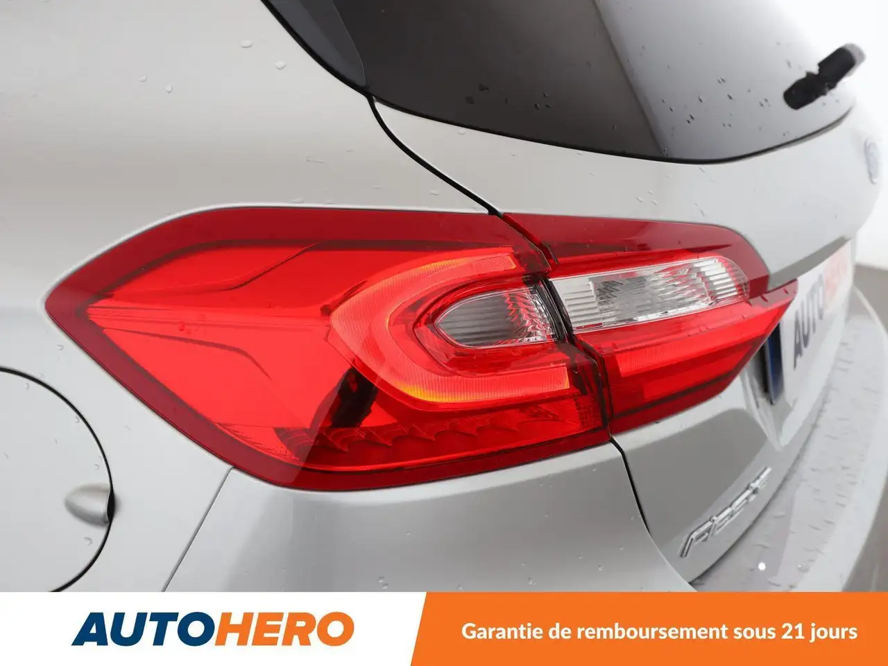 Ford Fiesta 5 portes — photo 30
