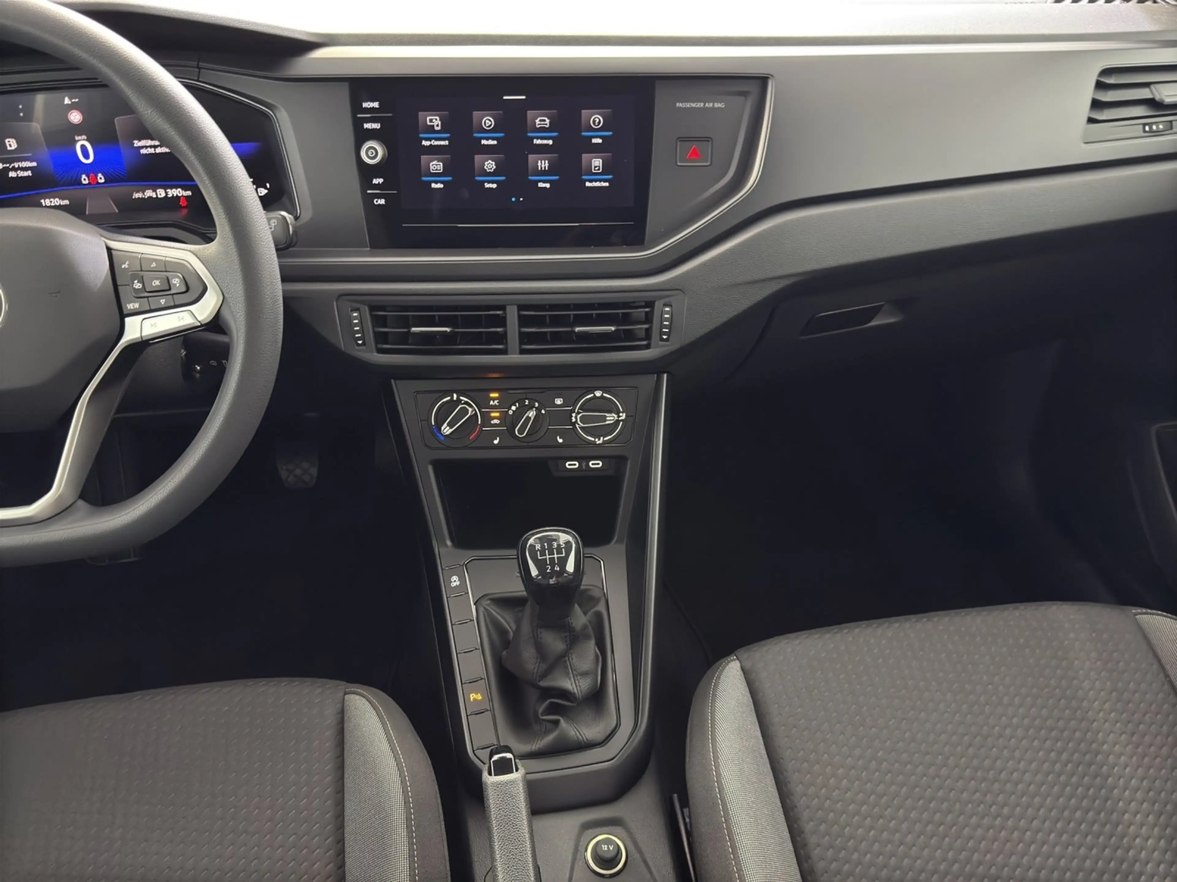 Volkswagen Taigo 4Me TSI — photo 10