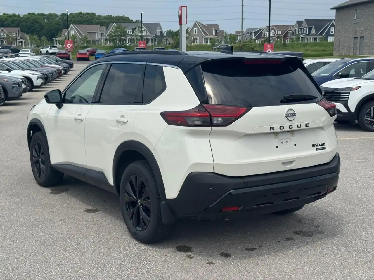 Nissan Rogue снимка Nissan Rogue