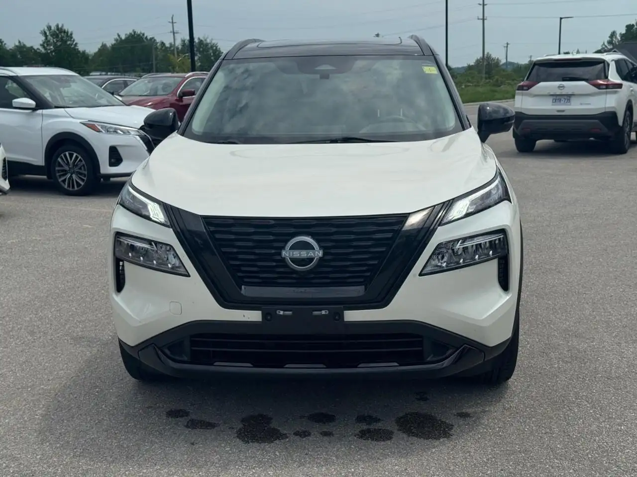 Nissan Rogue снимка Nissan Rogue