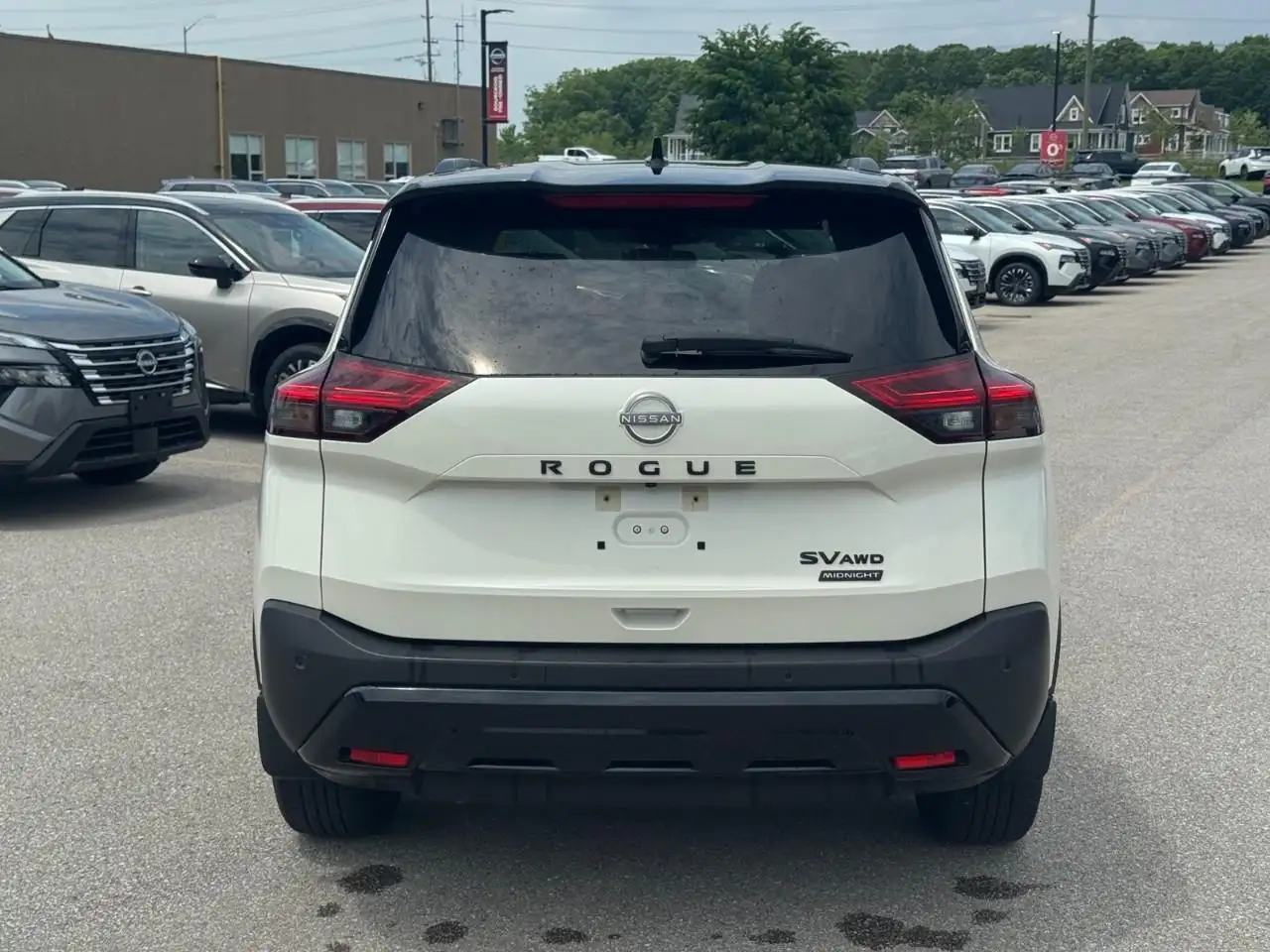 Nissan Rogue снимка Nissan Rogue