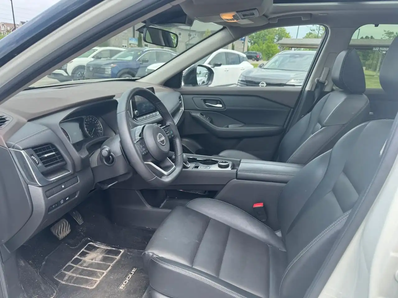 Nissan Rogue снимка Nissan Rogue