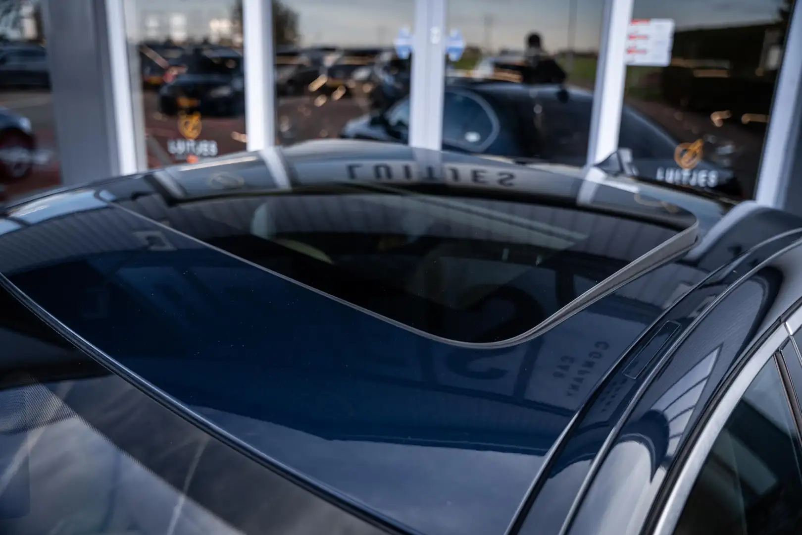 BMW 535 5-serie 535i 306pk High-Executive I Schuifdak I 19 Blauw - 2