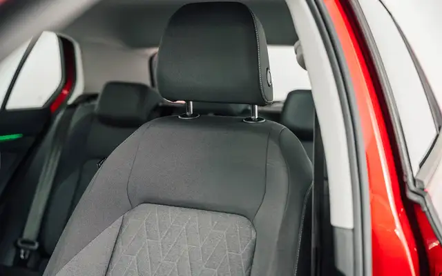 Volkswagen Golf view 9