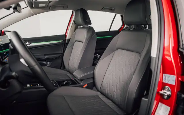 Volkswagen Golf view 8