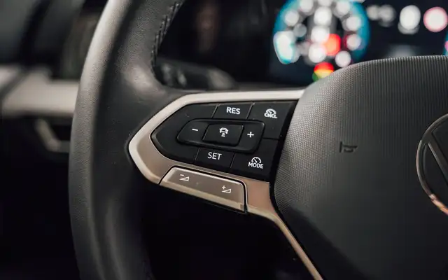 Volkswagen Golf view 13