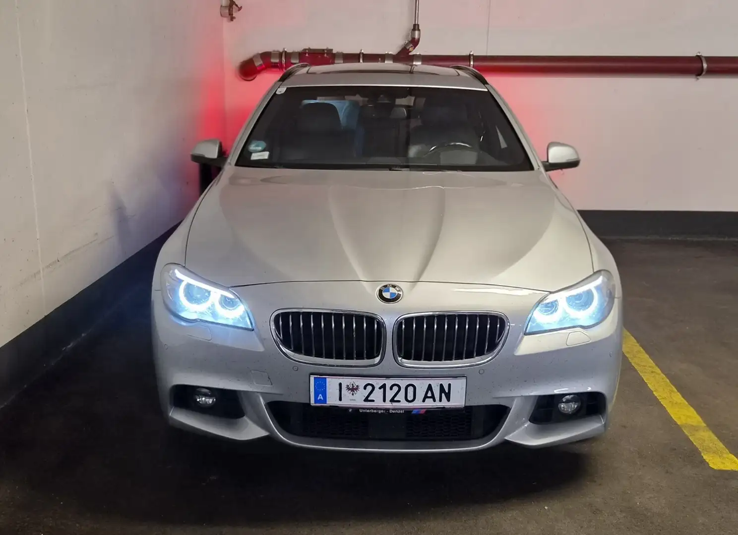 BMW 530 530d xDrive Touring Aut. M-Paket Silber - 1