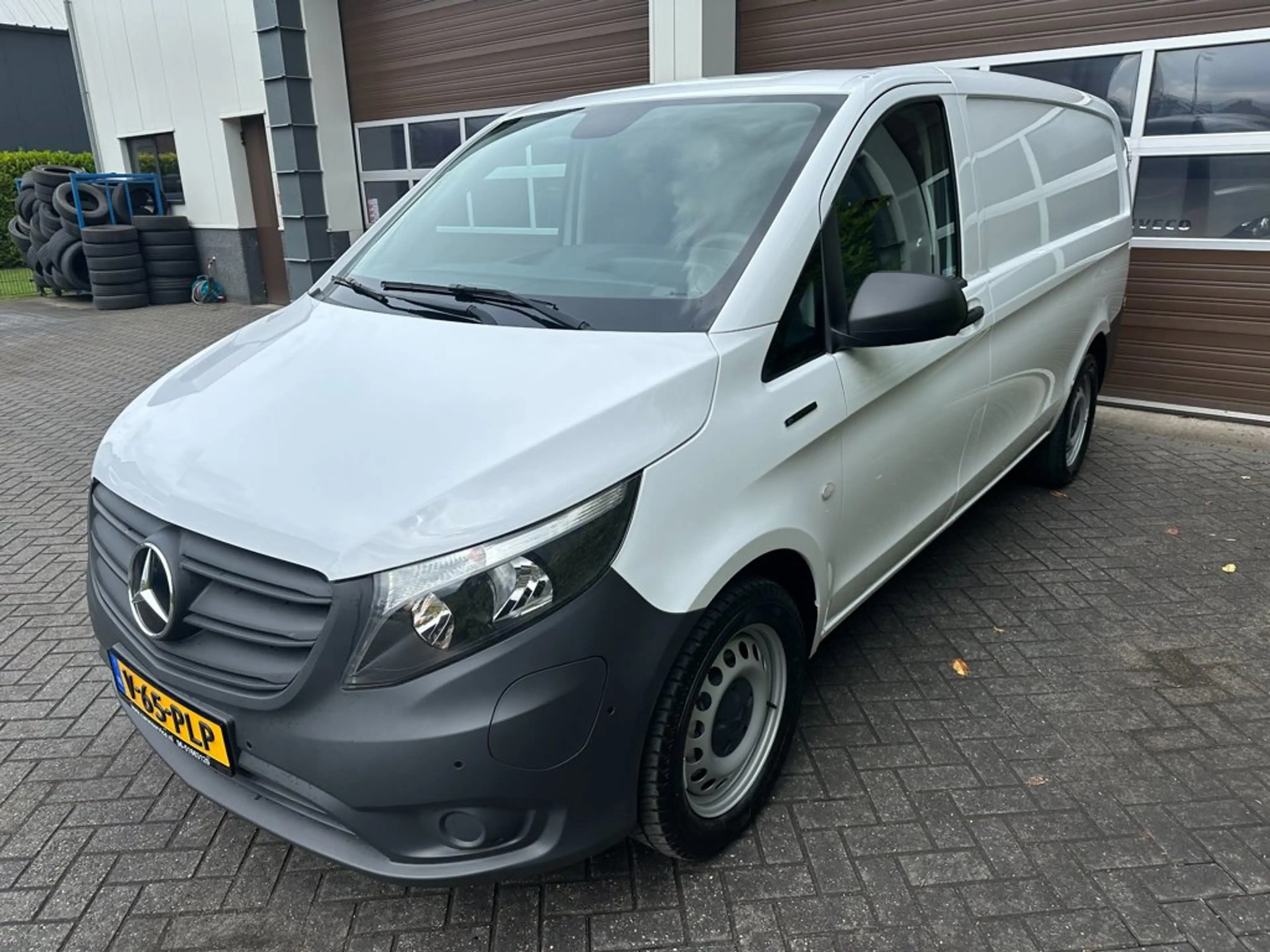 Mercedes-Benz Vito EVITO EVito 112 L2 85KW 60kWh Cruisecontrole Achte — photo 2
