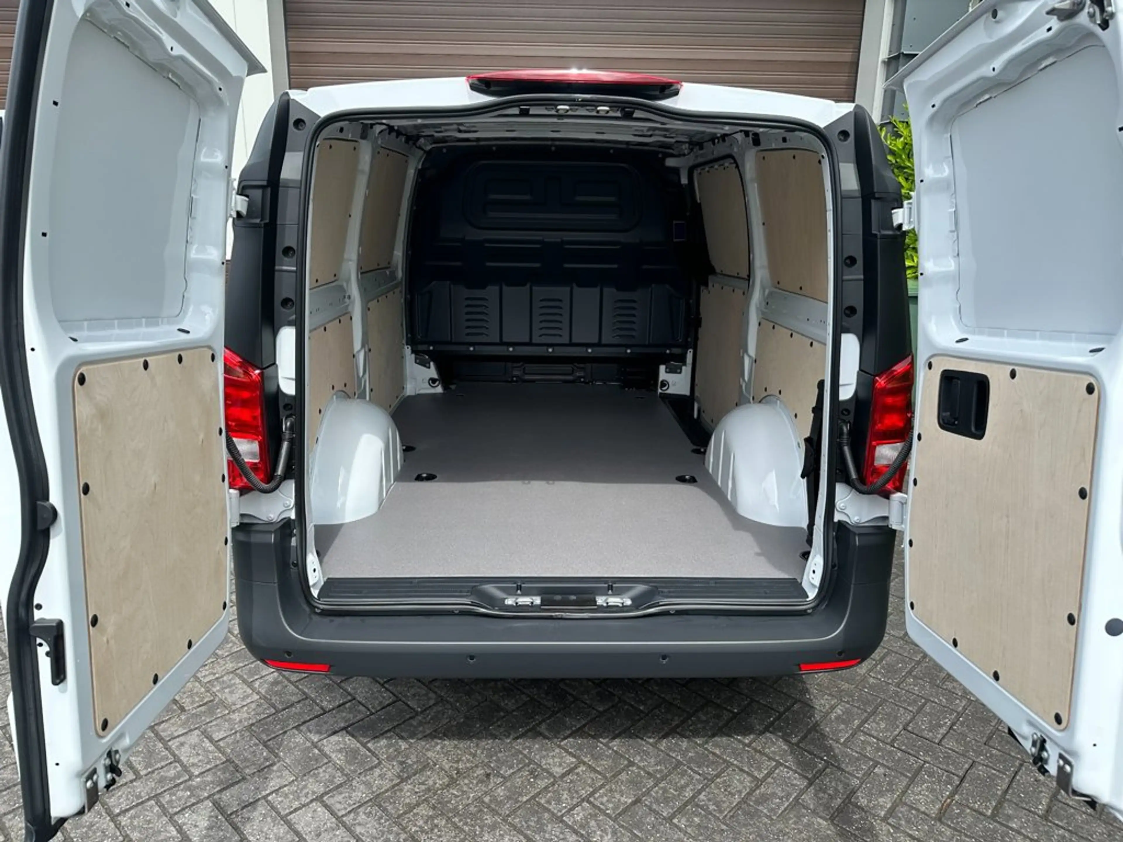 Mercedes-Benz Vito EVITO EVito 112 L2 85KW 60kWh Cruisecontrole Achte — photo 14