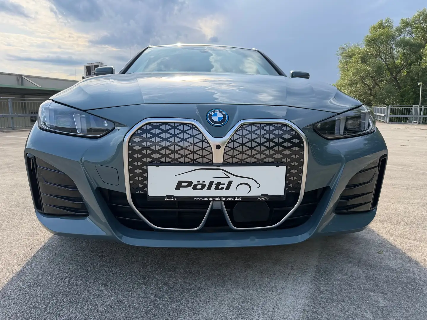 BMW i4 40 xDrive M Sport LED 19" MWST TOP! Grün - 2