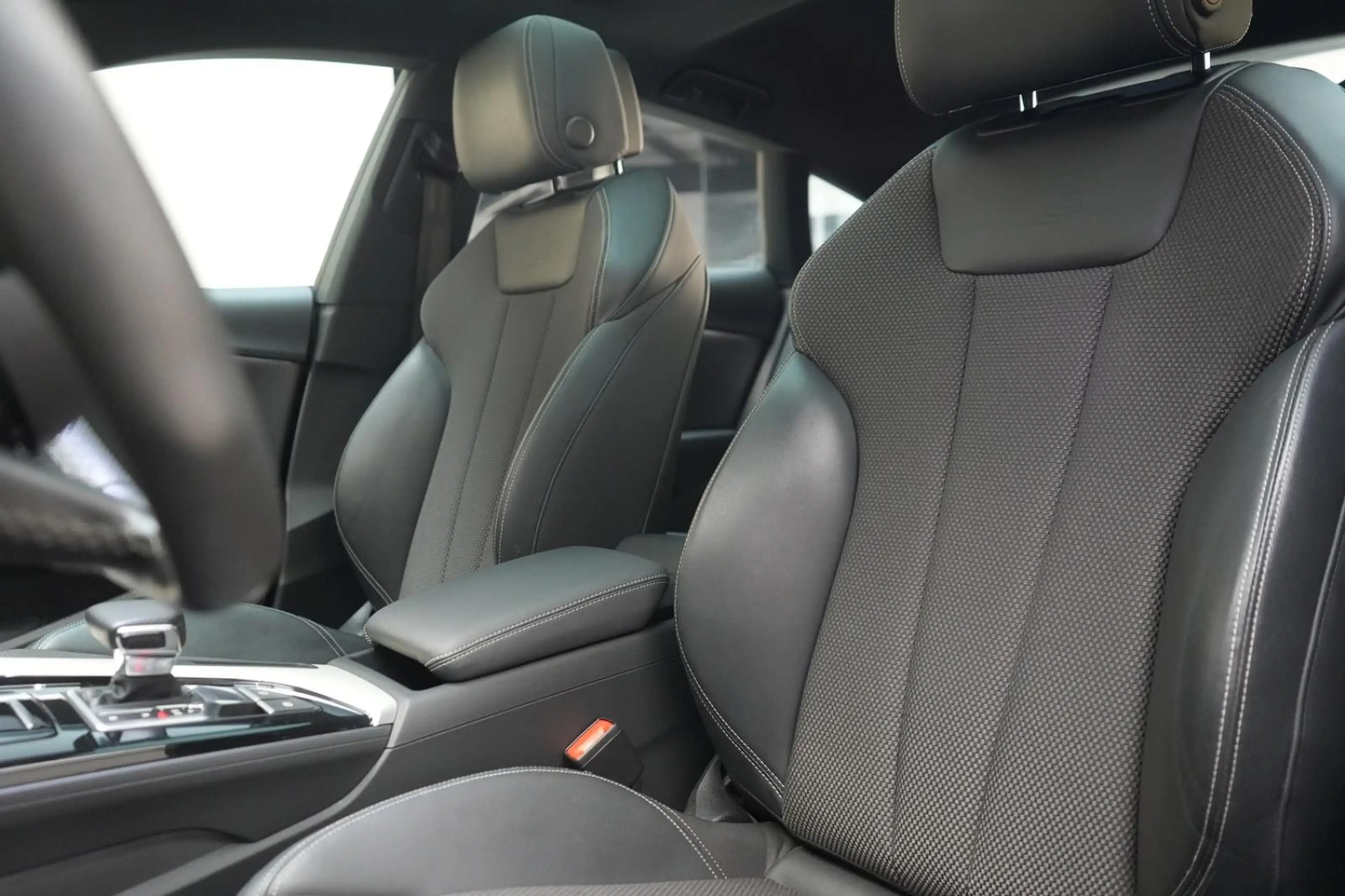 Audi A5 Sportback 40 TDI S tronic S line — photo 14