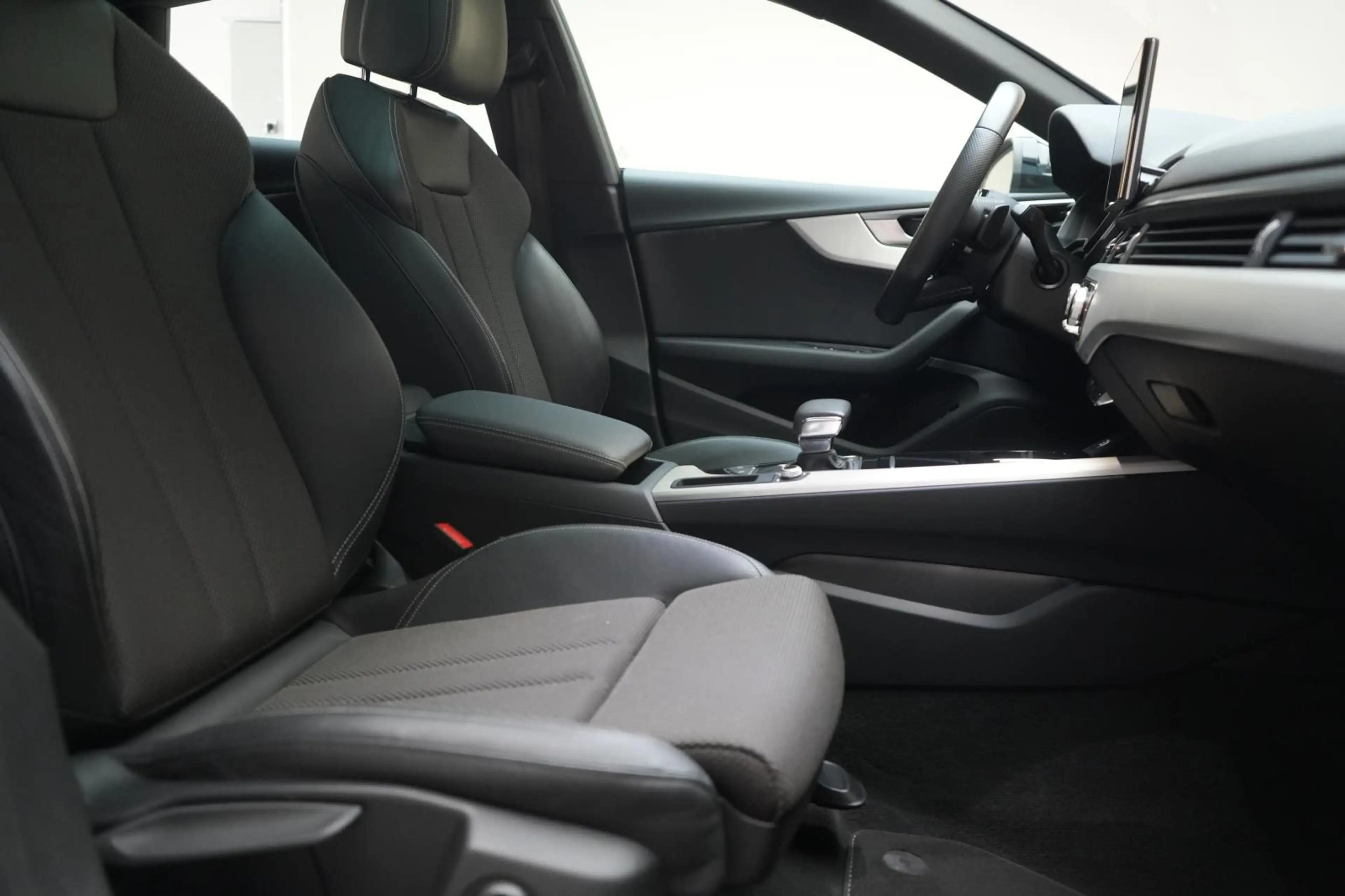 Audi A5 Sportback 40 TDI S tronic S line — photo 7