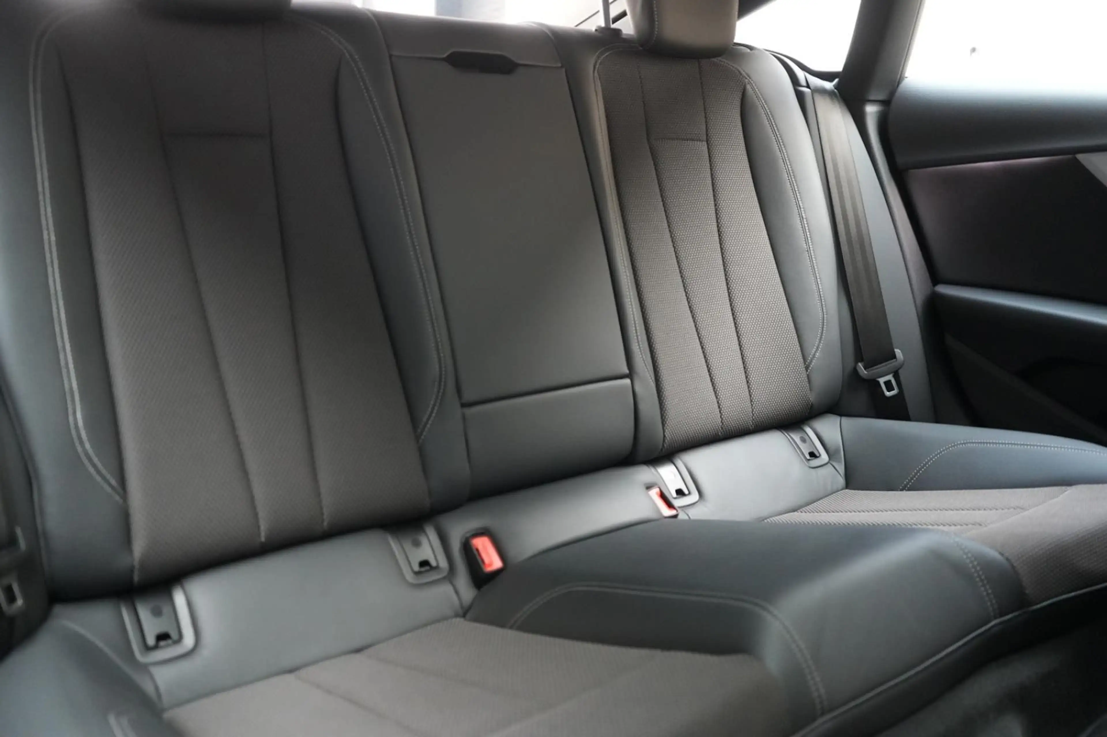 Audi A5 Sportback 40 TDI S tronic S line — photo 11