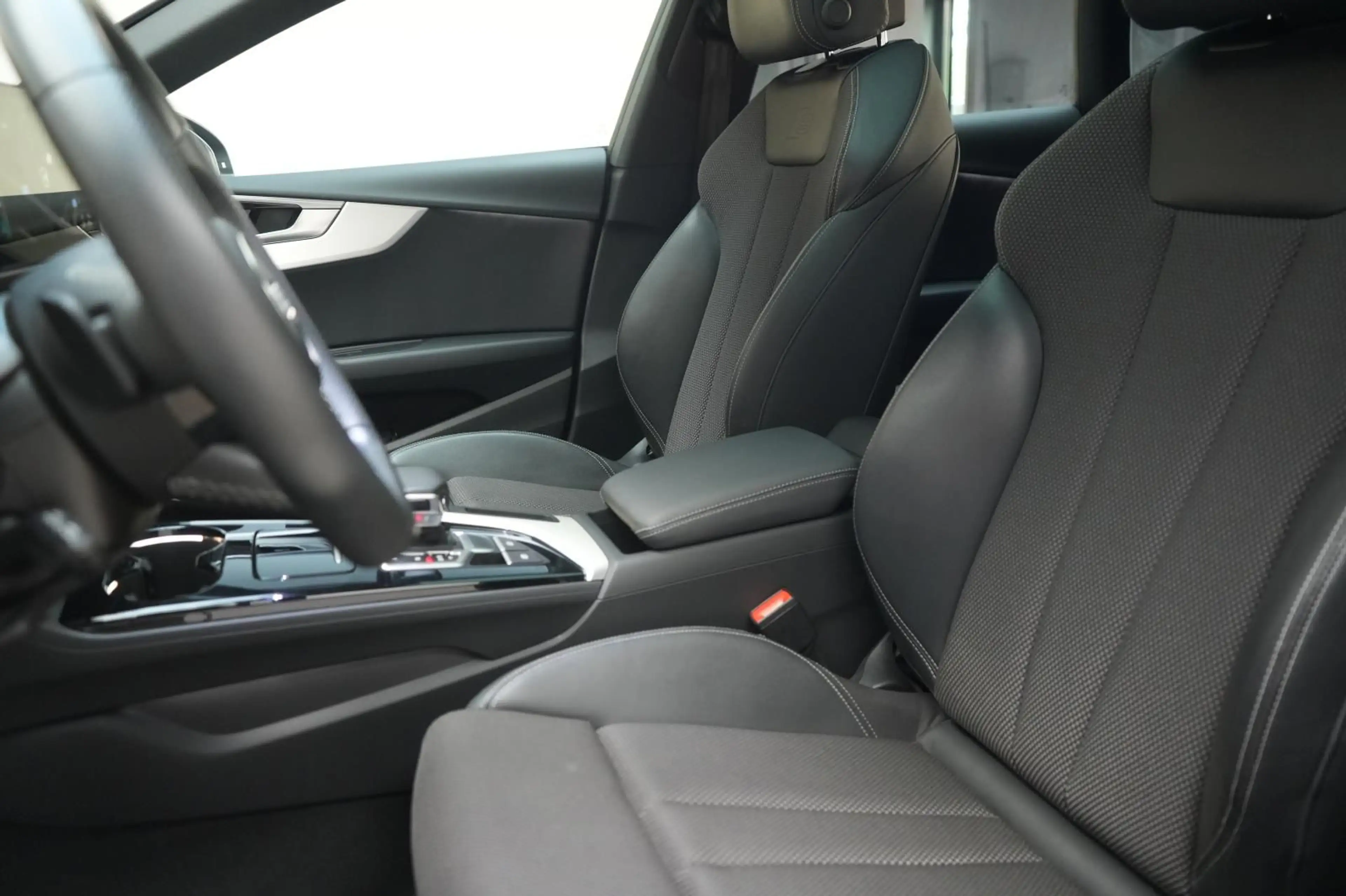 Audi A5 Sportback 40 TDI S tronic S line — photo 13
