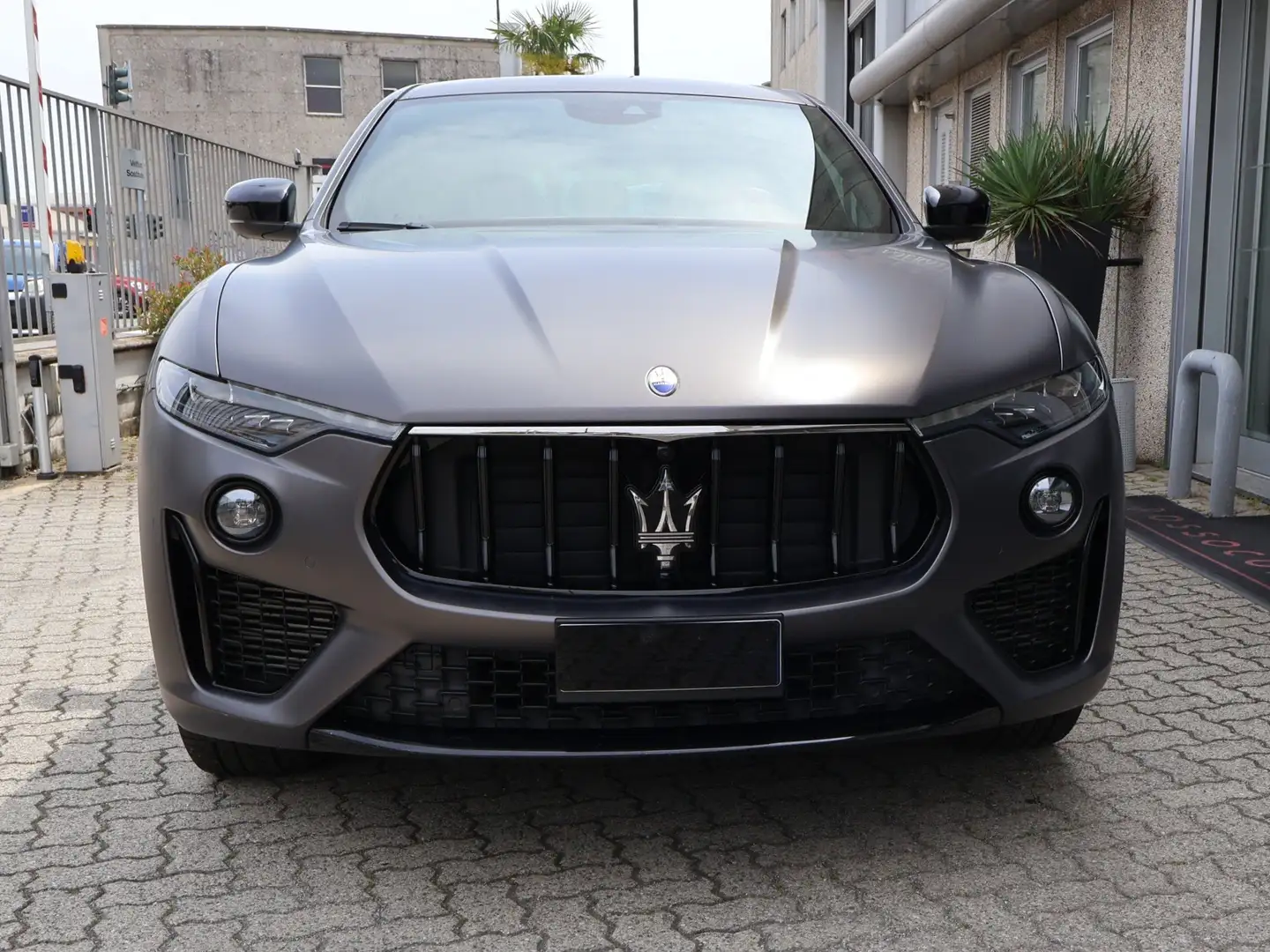 Maserati Levante 3.0 V6 350 CV Gransport Šedá - 2