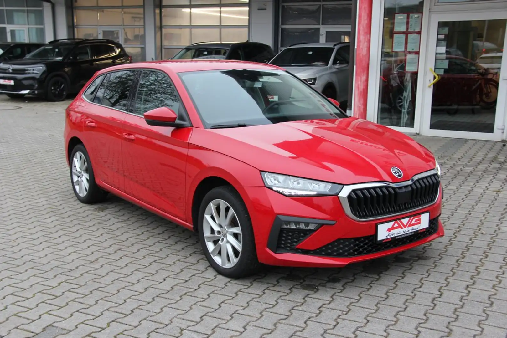 Skoda Scala Facelift Selection LED Sunset wirelessSL 17Z Rot - 1