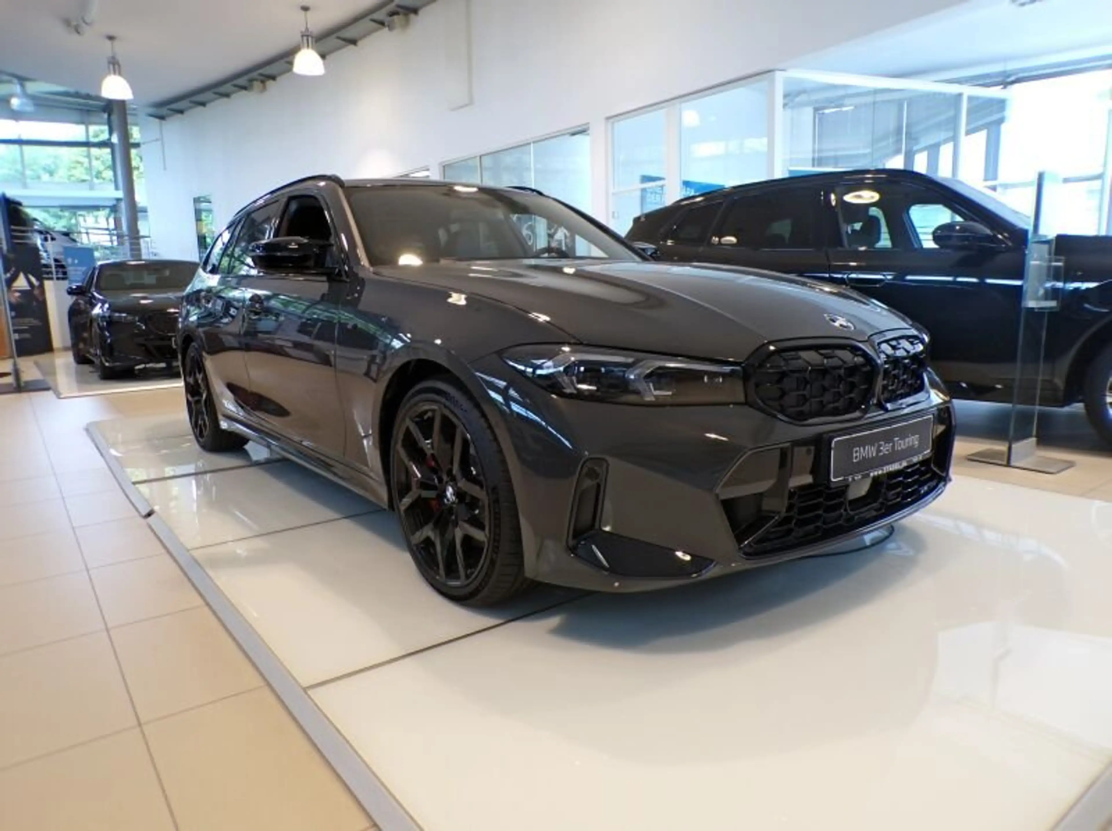 BMW 340 Mi xDrive Touring M Sport Pro Black Package