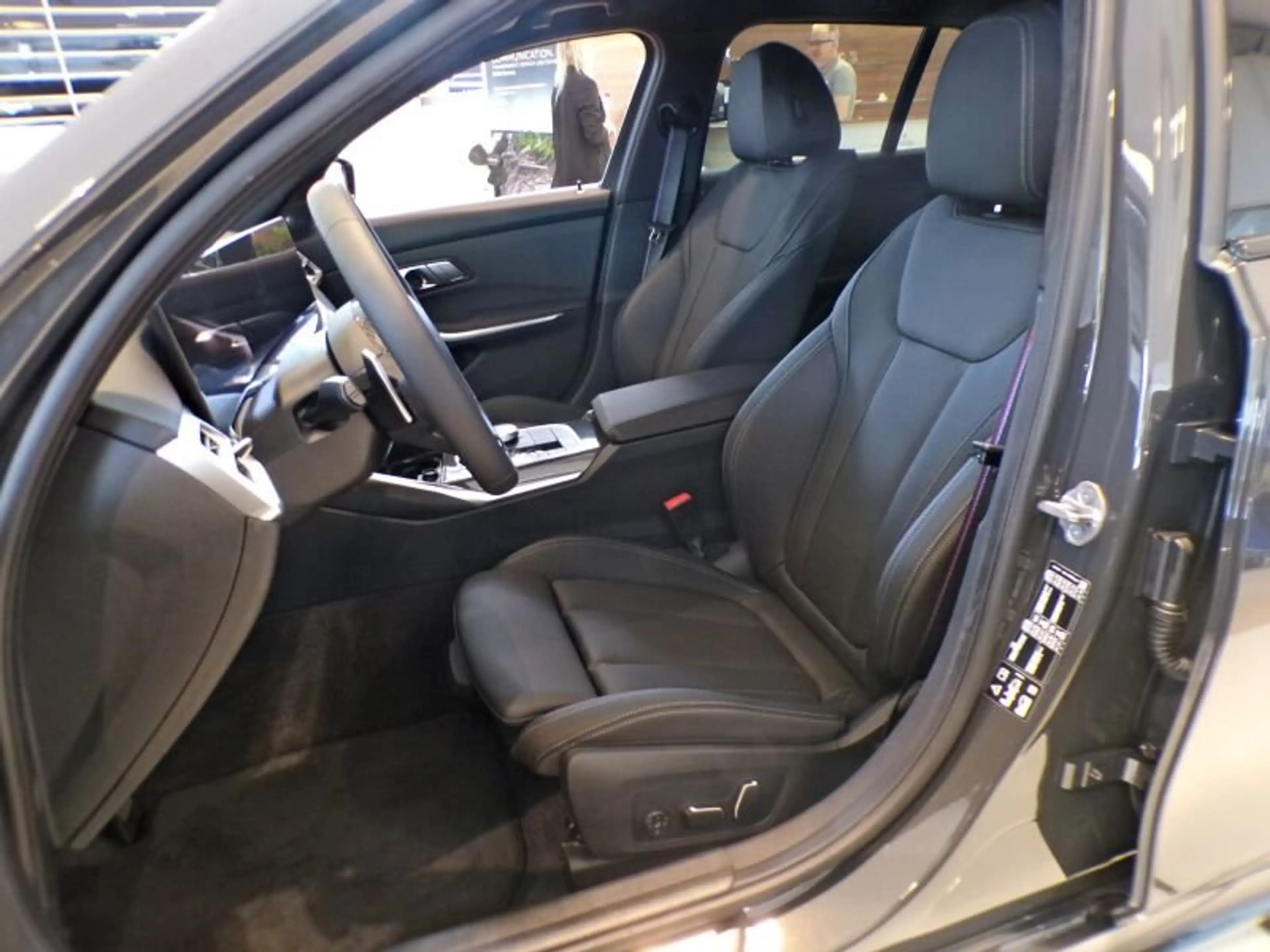 BMW 340 Mi xDrive Touring M Sport Pro Black Package — photo 5