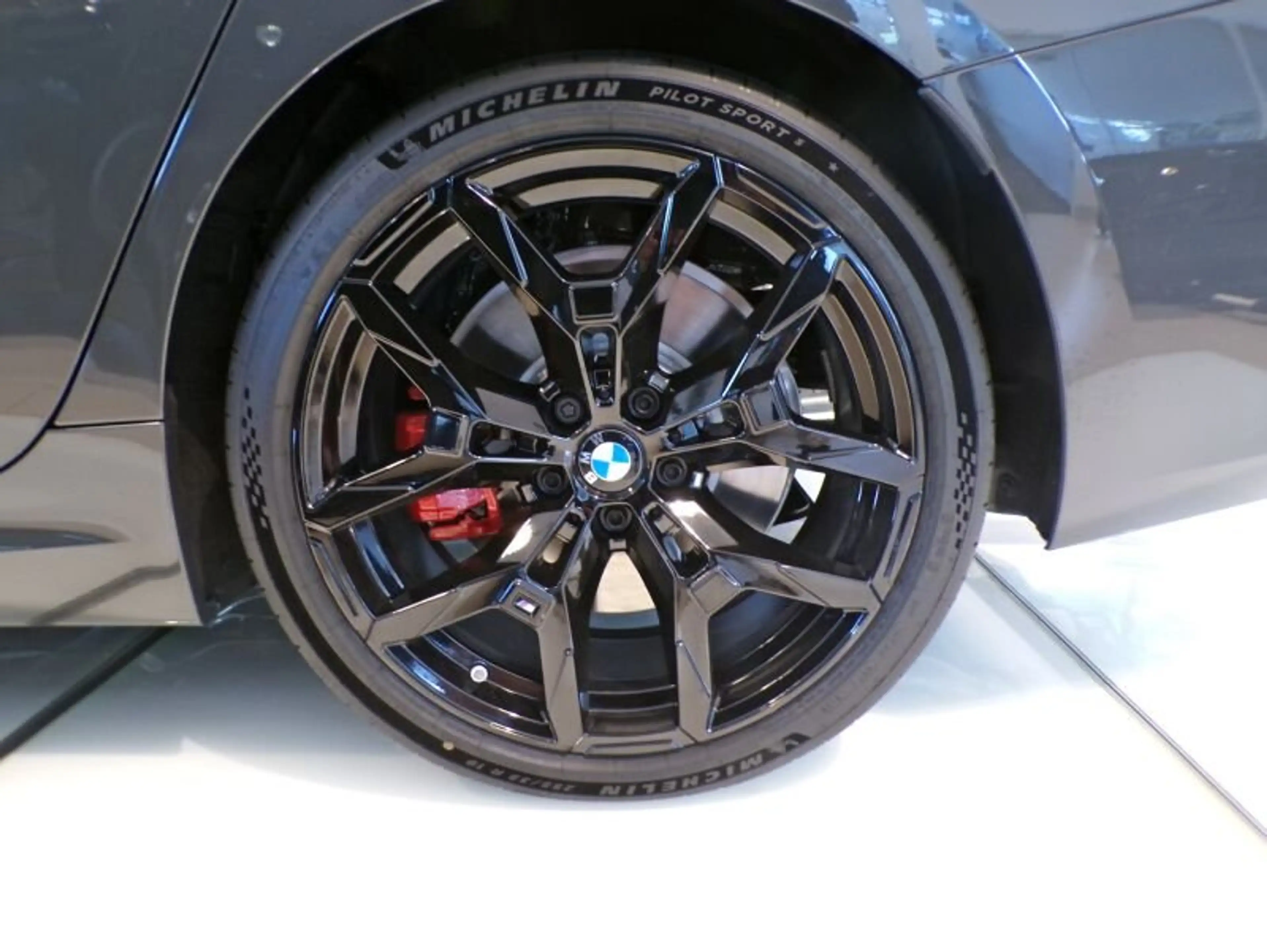 BMW 340 Mi xDrive Touring M Sport Pro Black Package — photo 9