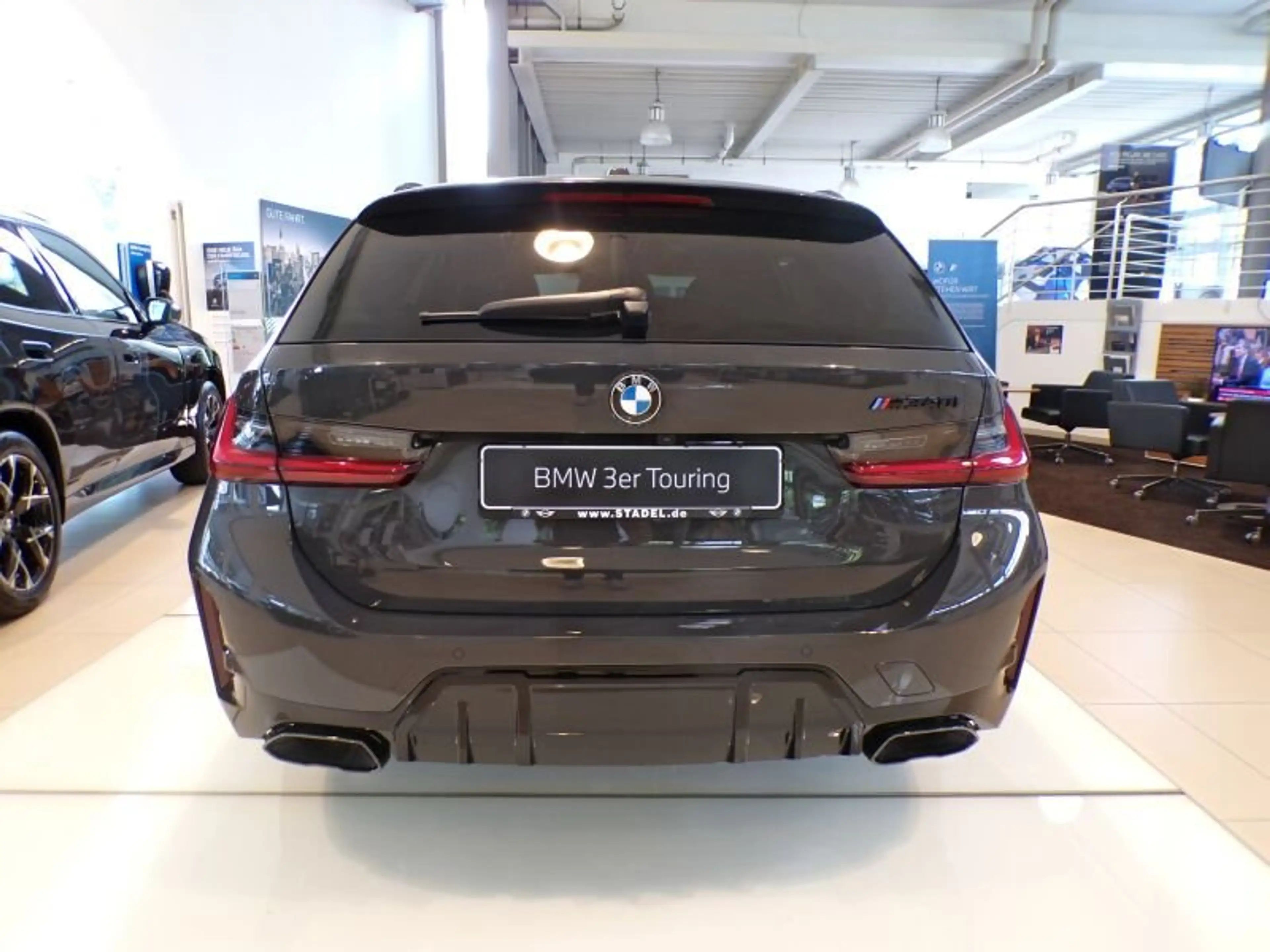 BMW 340 Mi xDrive Touring M Sport Pro Black Package — photo 3