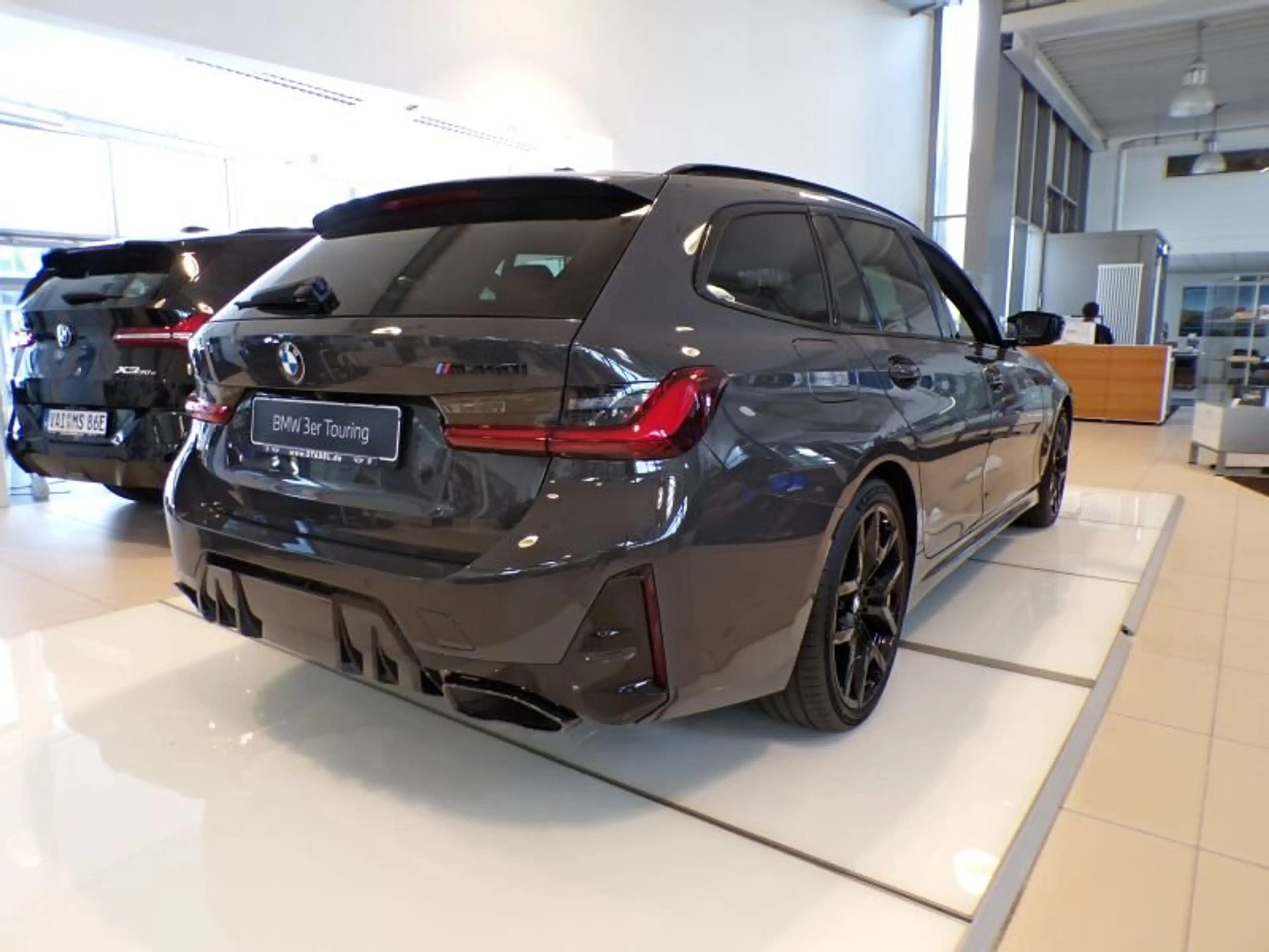 BMW 340 Mi xDrive Touring M Sport Pro Black Package — photo 2